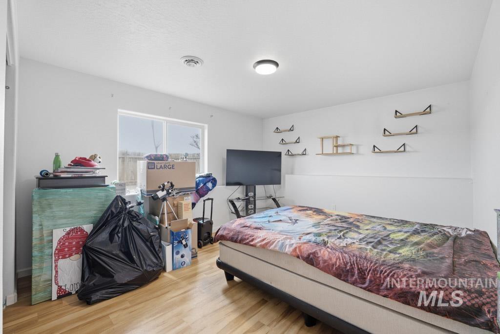 521 Victoria Dr, Moscow, Idaho 83843, 5 Bedrooms, 3 Bathrooms, Residential For Sale, Price $699,000,MLS 98974980