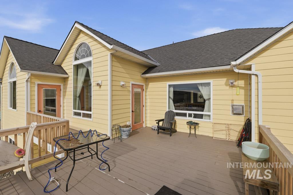 521 Victoria Dr, Moscow, Idaho 83843, 5 Bedrooms, 3 Bathrooms, Residential For Sale, Price $699,000,MLS 98974980