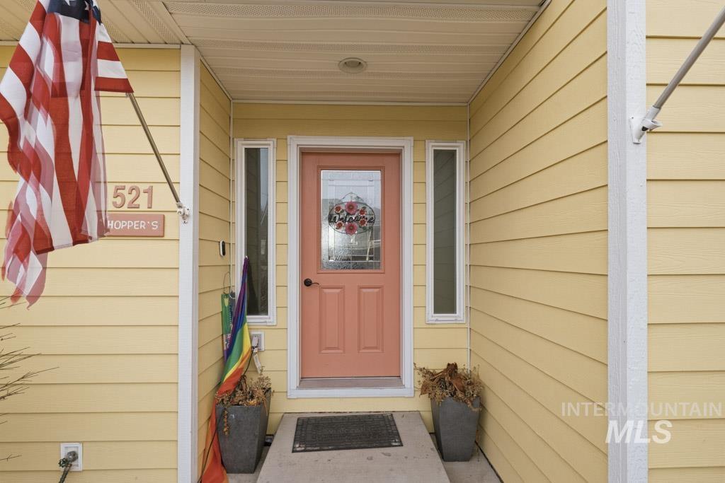 521 Victoria Dr, Moscow, Idaho 83843, 5 Bedrooms, 3 Bathrooms, Residential For Sale, Price $699,000,MLS 98974980