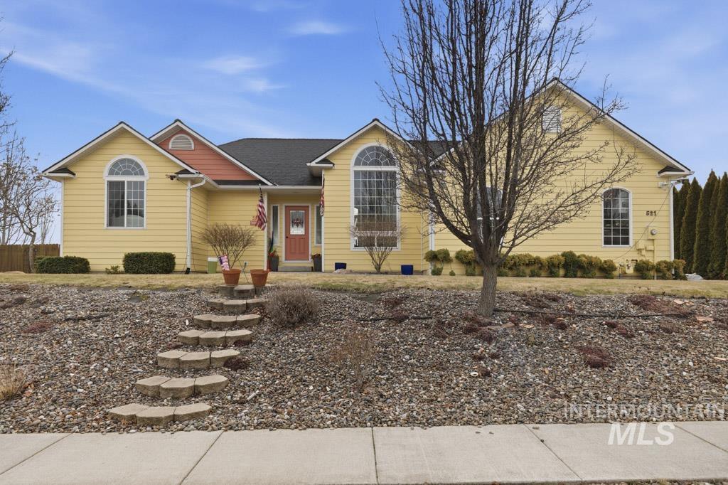 521 Victoria Dr, Moscow, Idaho 83843, 5 Bedrooms, 3 Bathrooms, Residential For Sale, Price $699,000,MLS 98974980