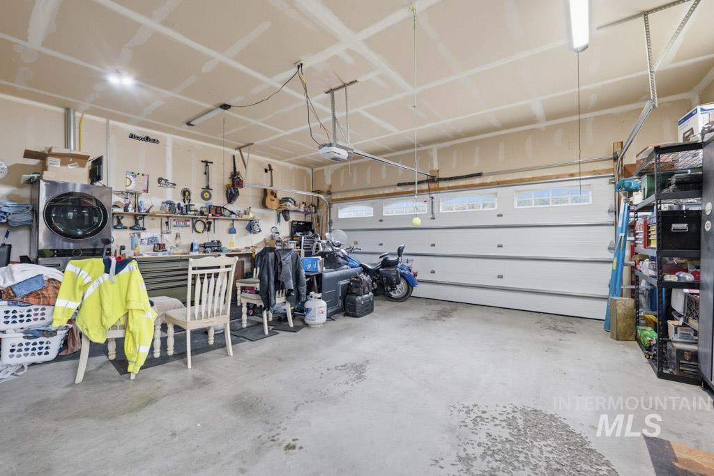 521 Victoria Dr, Moscow, Idaho 83843, 5 Bedrooms, 3 Bathrooms, Residential For Sale, Price $699,000,MLS 98974980