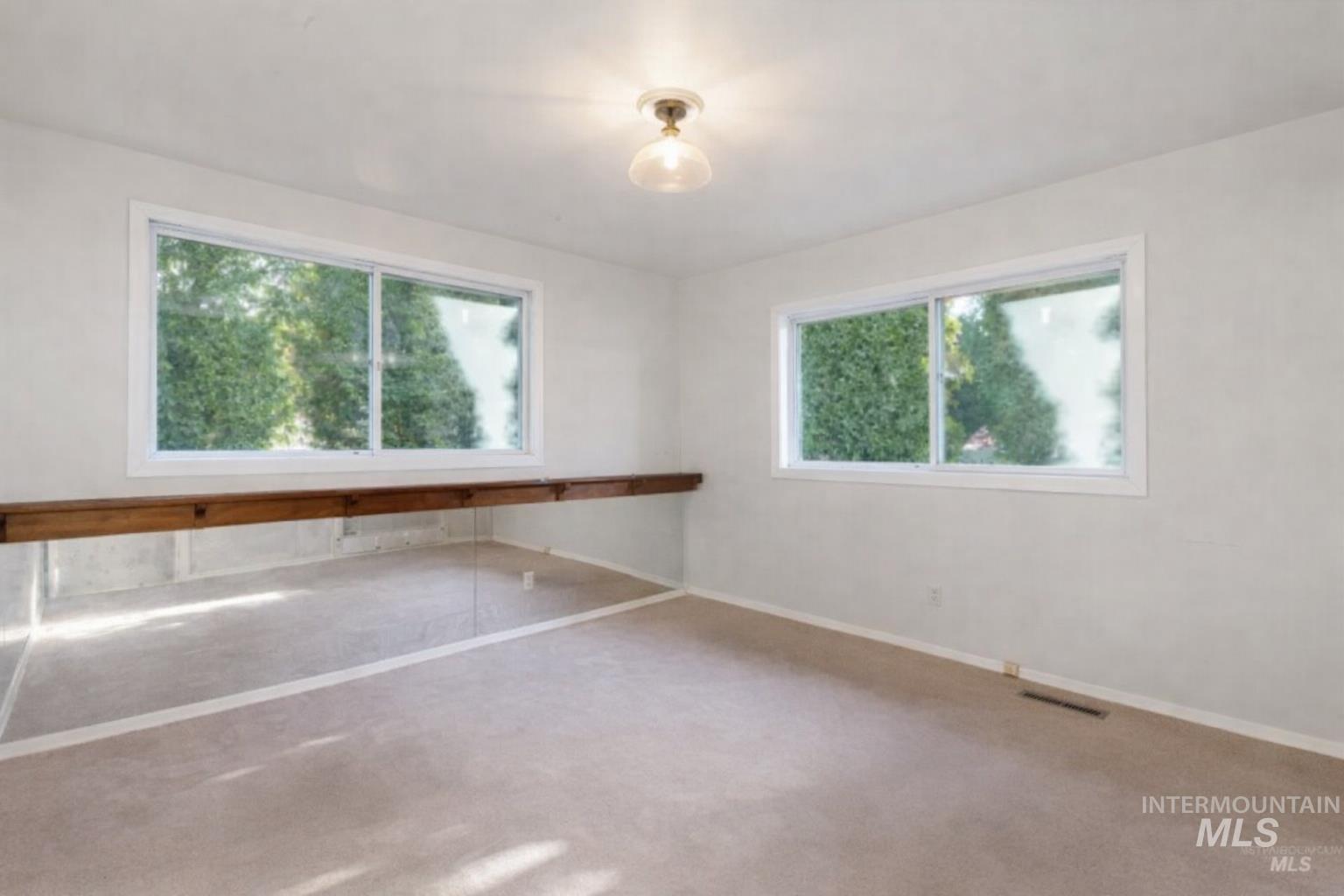 1605 Vineyard Dr., Lewiston, Idaho 83501, 4 Bedrooms, 2 Bathrooms, Residential For Sale, Price $440,000,MLS 98974982