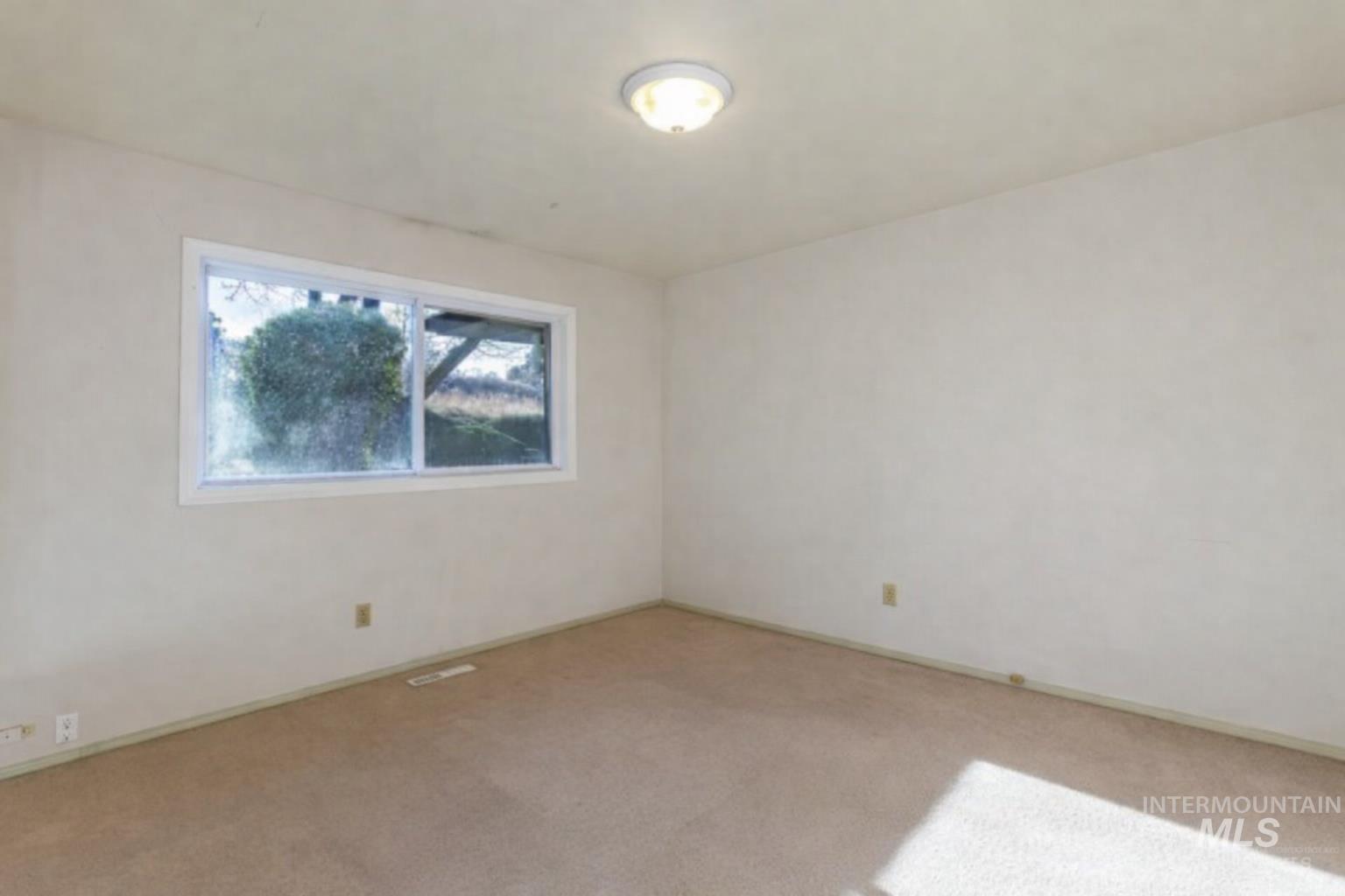 1605 Vineyard Dr., Lewiston, Idaho 83501, 4 Bedrooms, 2 Bathrooms, Residential For Sale, Price $440,000,MLS 98974982