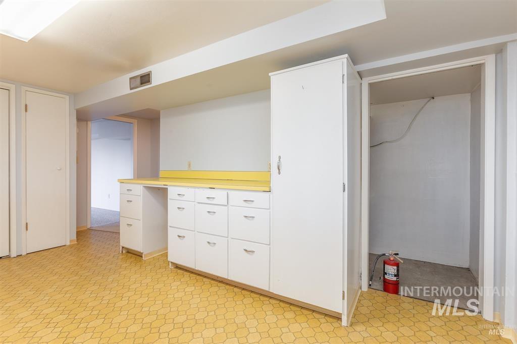 1605 Vineyard Dr., Lewiston, Idaho 83501, 4 Bedrooms, 2 Bathrooms, Residential For Sale, Price $440,000,MLS 98974982