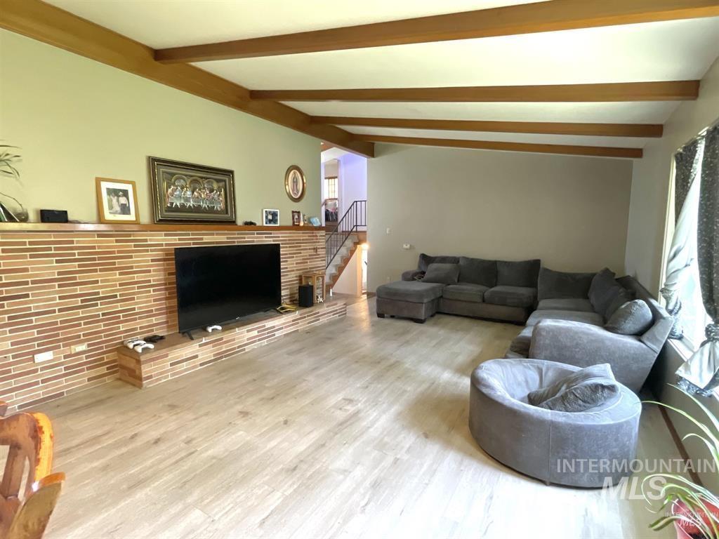 1036 SW 1St Ave, Ontario, Oregon 97914, 3 Bedrooms, 2 Bathrooms, Residential For Sale, Price $350,000,MLS 98974985