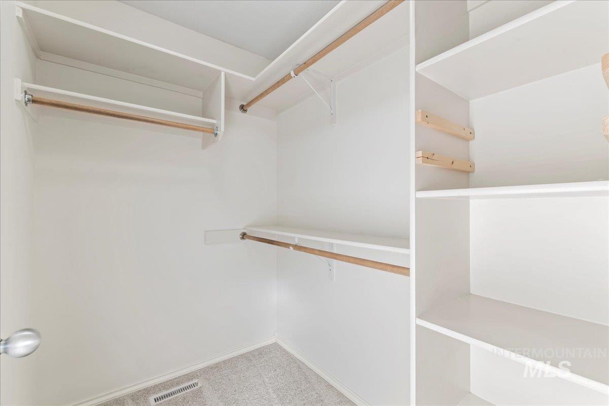 4297 E English Dr., Meridian, Idaho 83642, 4 Bedrooms, 2.5 Bathrooms, Residential For Sale, Price $470,000,MLS 98974986