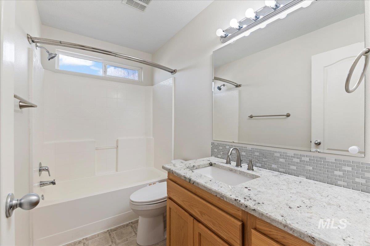 4297 E English Dr., Meridian, Idaho 83642, 4 Bedrooms, 2.5 Bathrooms, Residential For Sale, Price $470,000,MLS 98974986