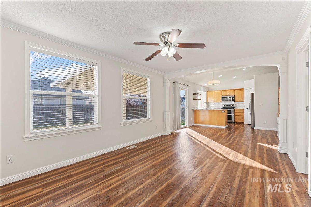 4297 E English Dr., Meridian, Idaho 83642, 4 Bedrooms, 2.5 Bathrooms, Residential For Sale, Price $470,000,MLS 98974986