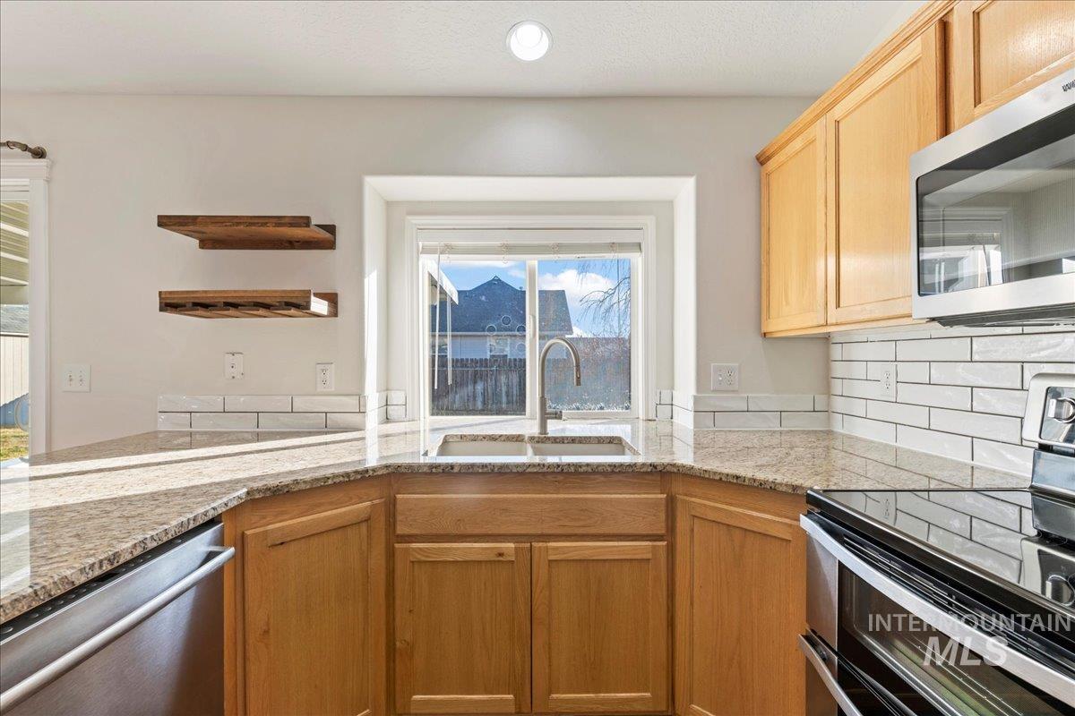 4297 E English Dr., Meridian, Idaho 83642, 4 Bedrooms, 2.5 Bathrooms, Residential For Sale, Price $470,000,MLS 98974986