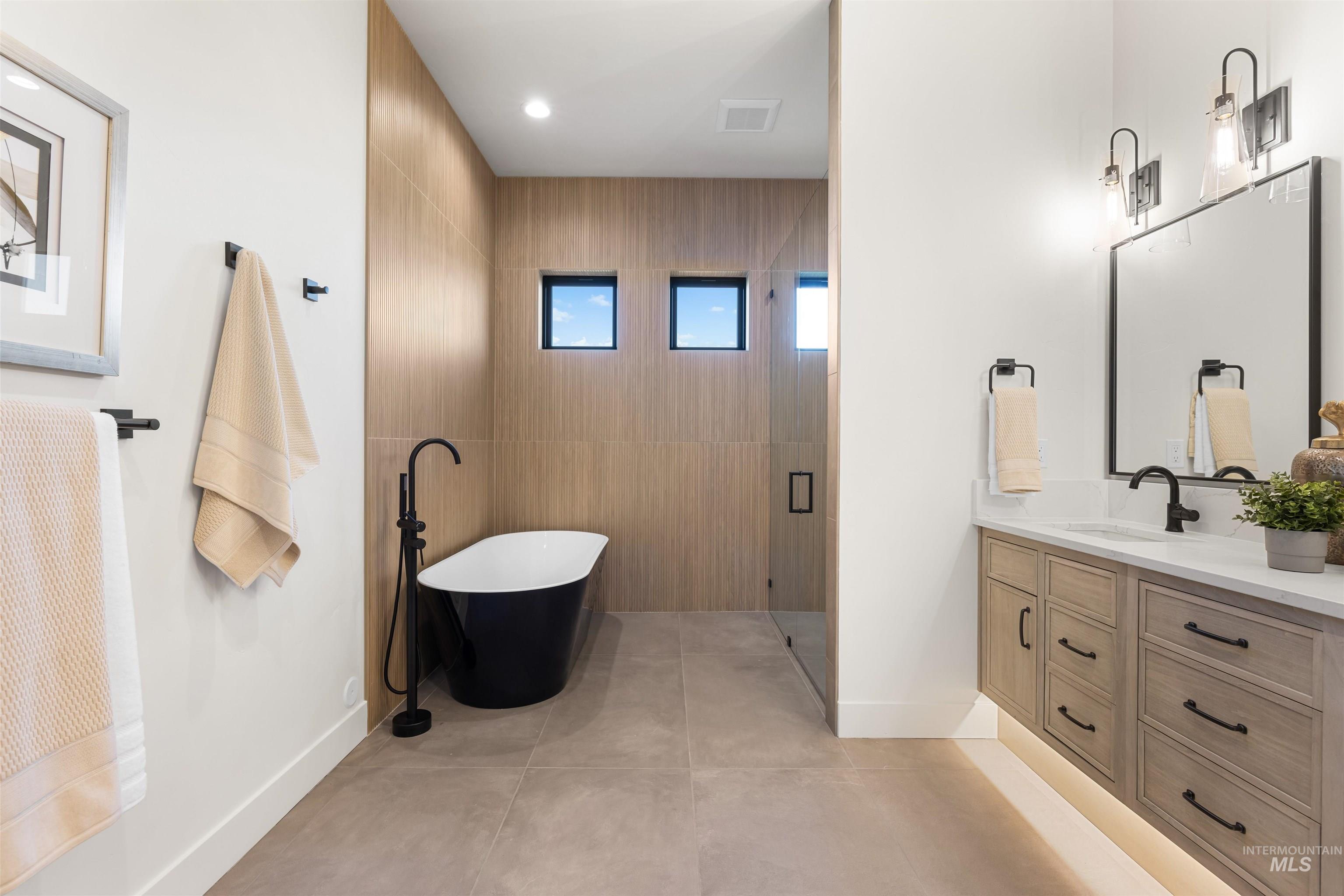 25425 Bur Oak Pl, Caldwell, Idaho 83607, 3 Bedrooms, 2.5 Bathrooms, Residential For Sale, Price $1,399,000,MLS 98974988