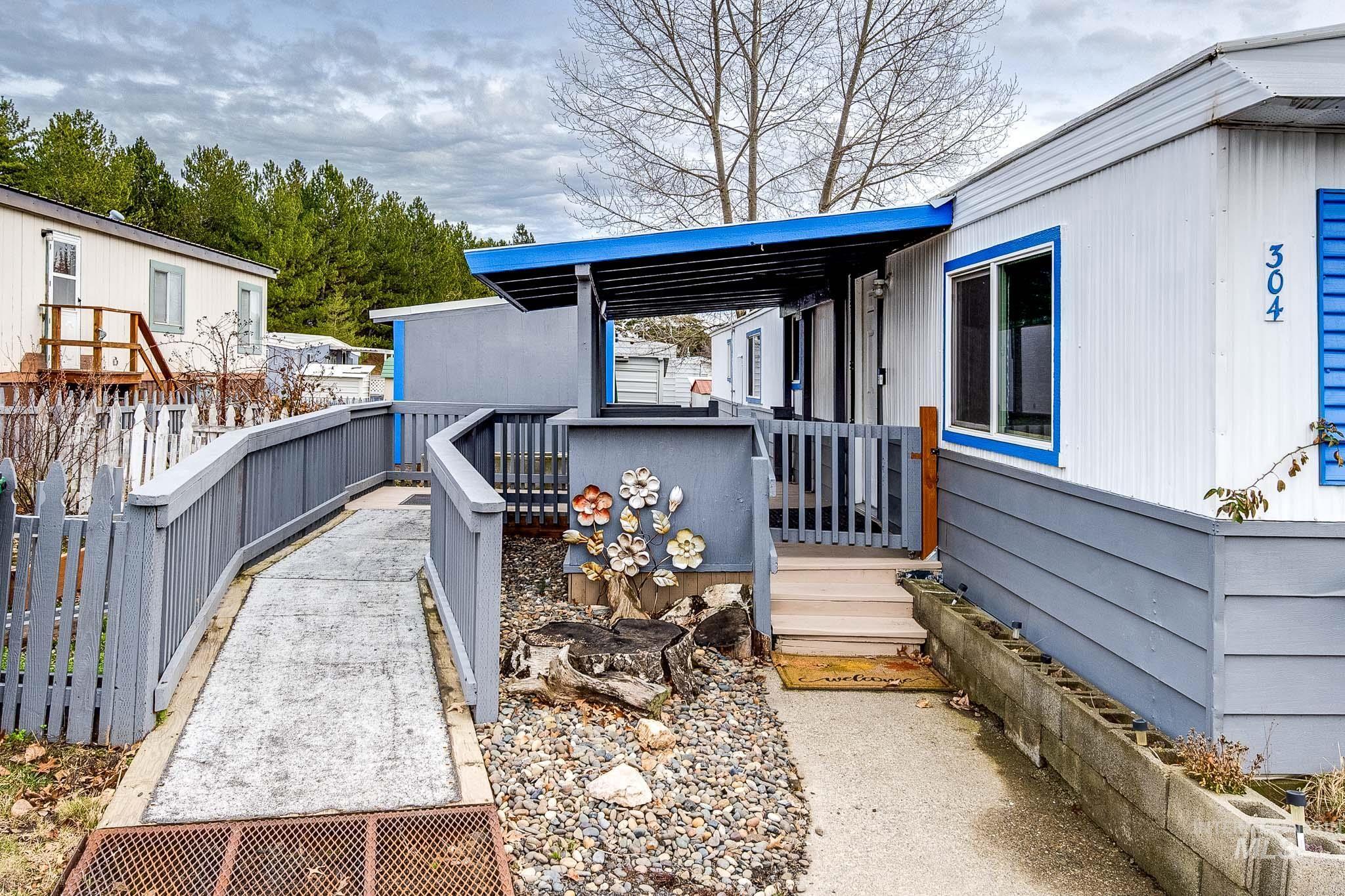 411 N Almon St. #304, Moscow, Idaho 83843, 2 Bedrooms, 1 Bathroom, Residential For Sale, Price $72,900,MLS 98974992