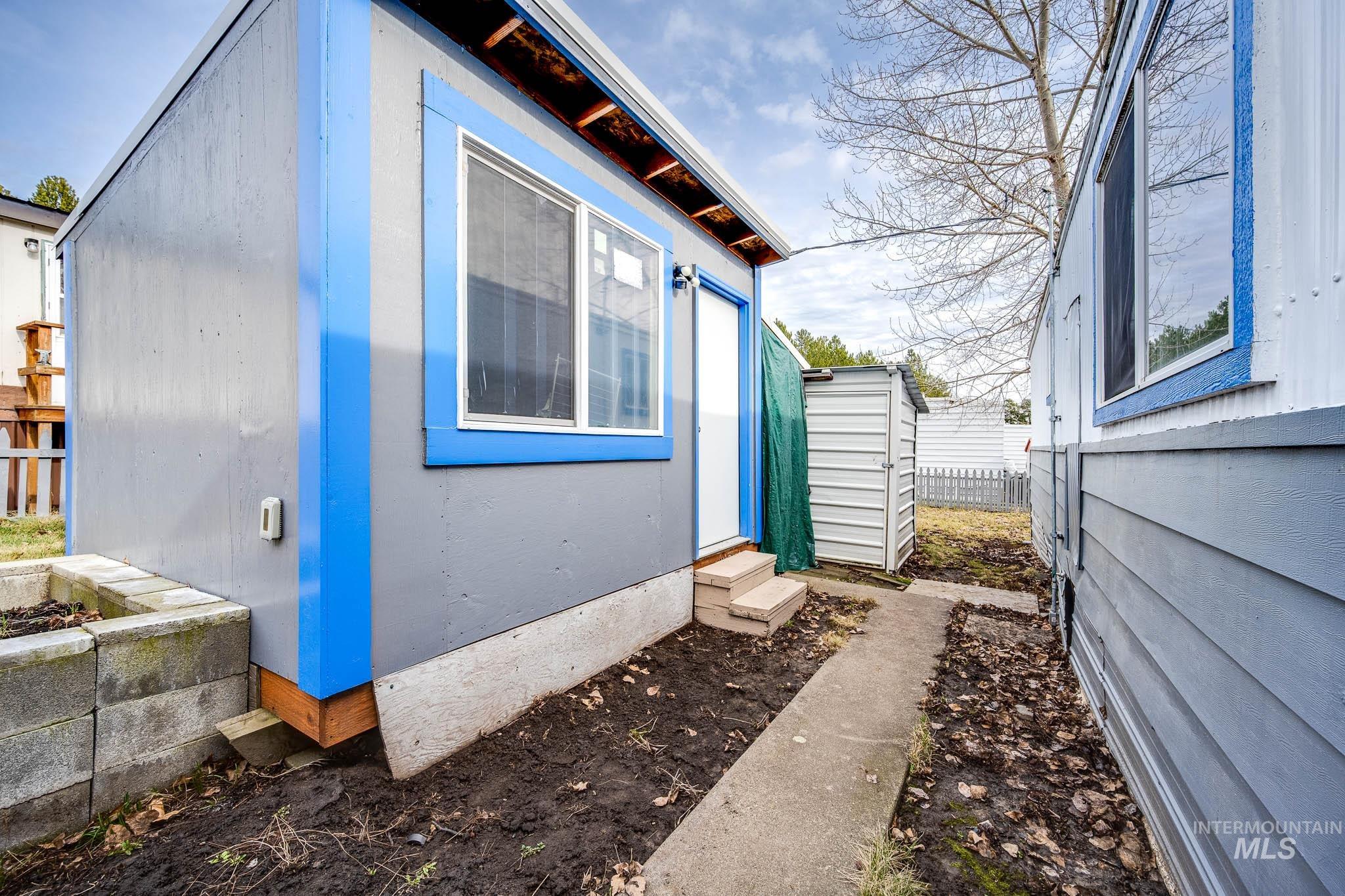 411 N Almon St. #304, Moscow, Idaho 83843, 2 Bedrooms, 1 Bathroom, Residential For Sale, Price $72,900,MLS 98974992