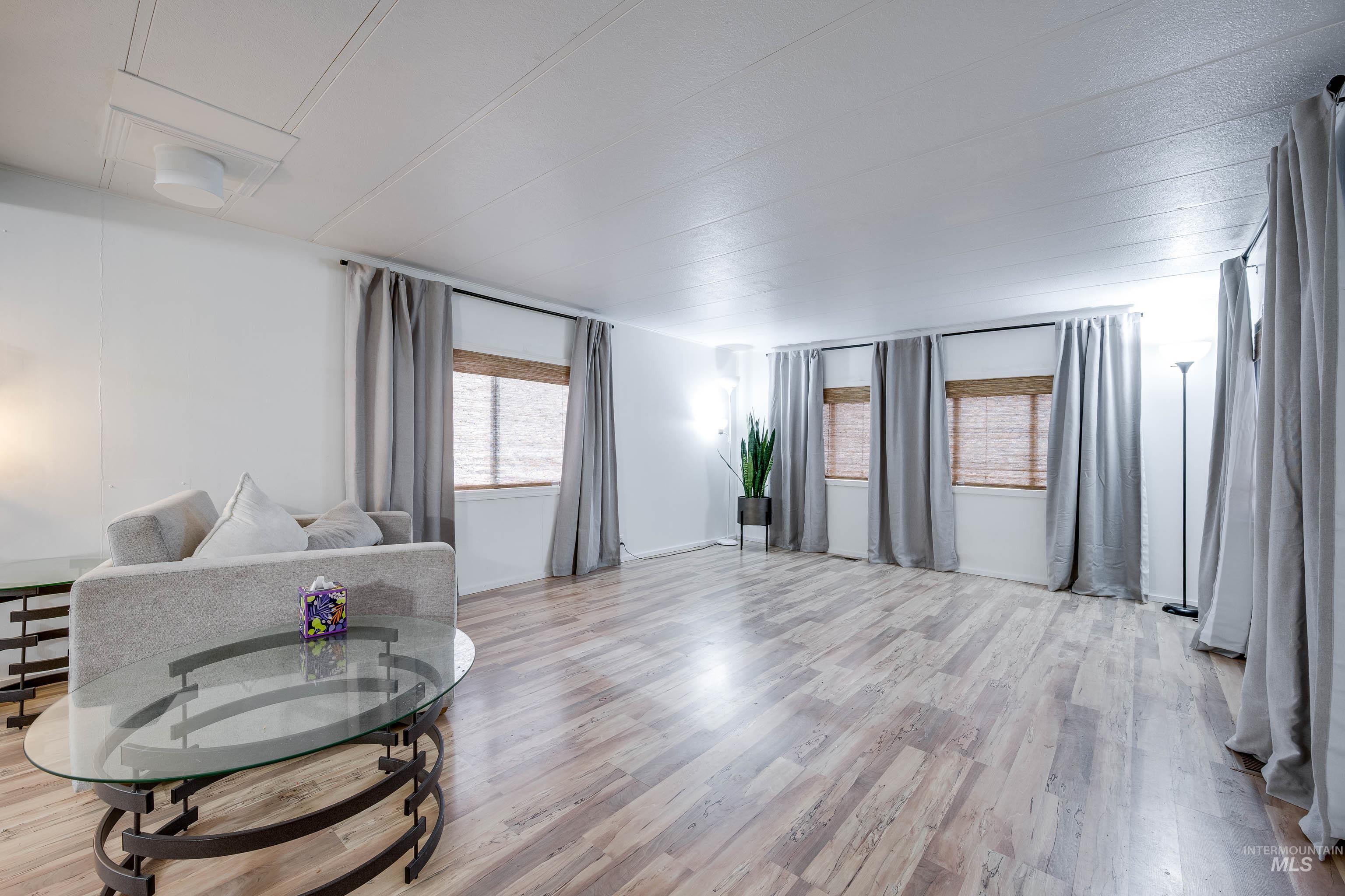 411 N Almon St. #304, Moscow, Idaho 83843, 2 Bedrooms, 1 Bathroom, Residential For Sale, Price $72,900,MLS 98974992