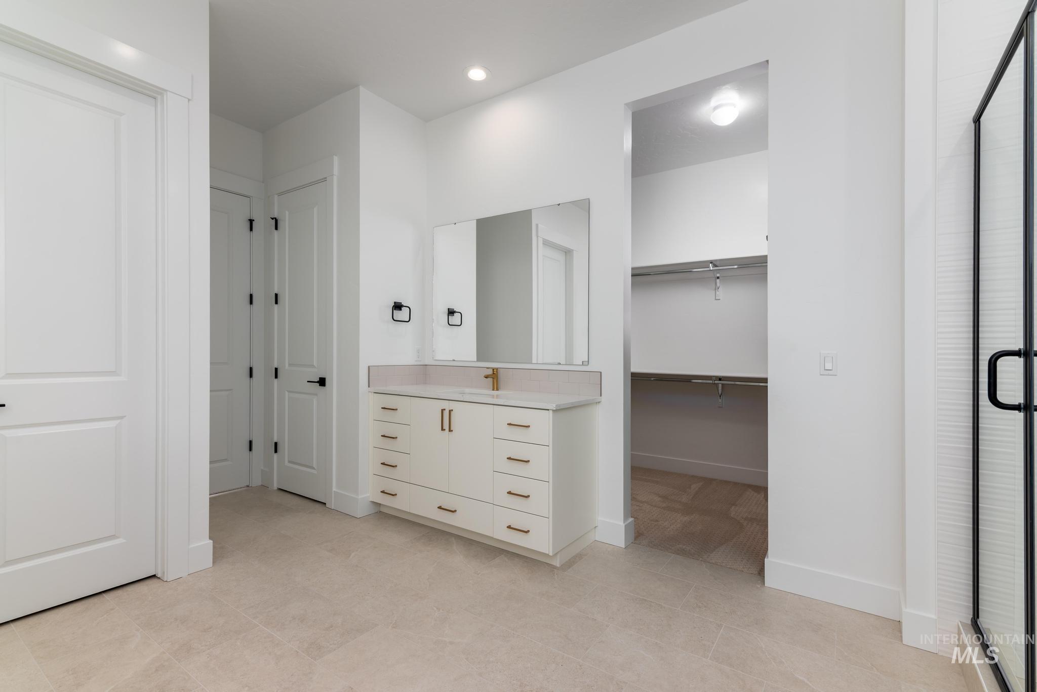 9100 W Moonglade St, Star, Idaho 83669, 4 Bedrooms, 3 Bathrooms, Residential For Sale, Price $709,000,MLS 98974994