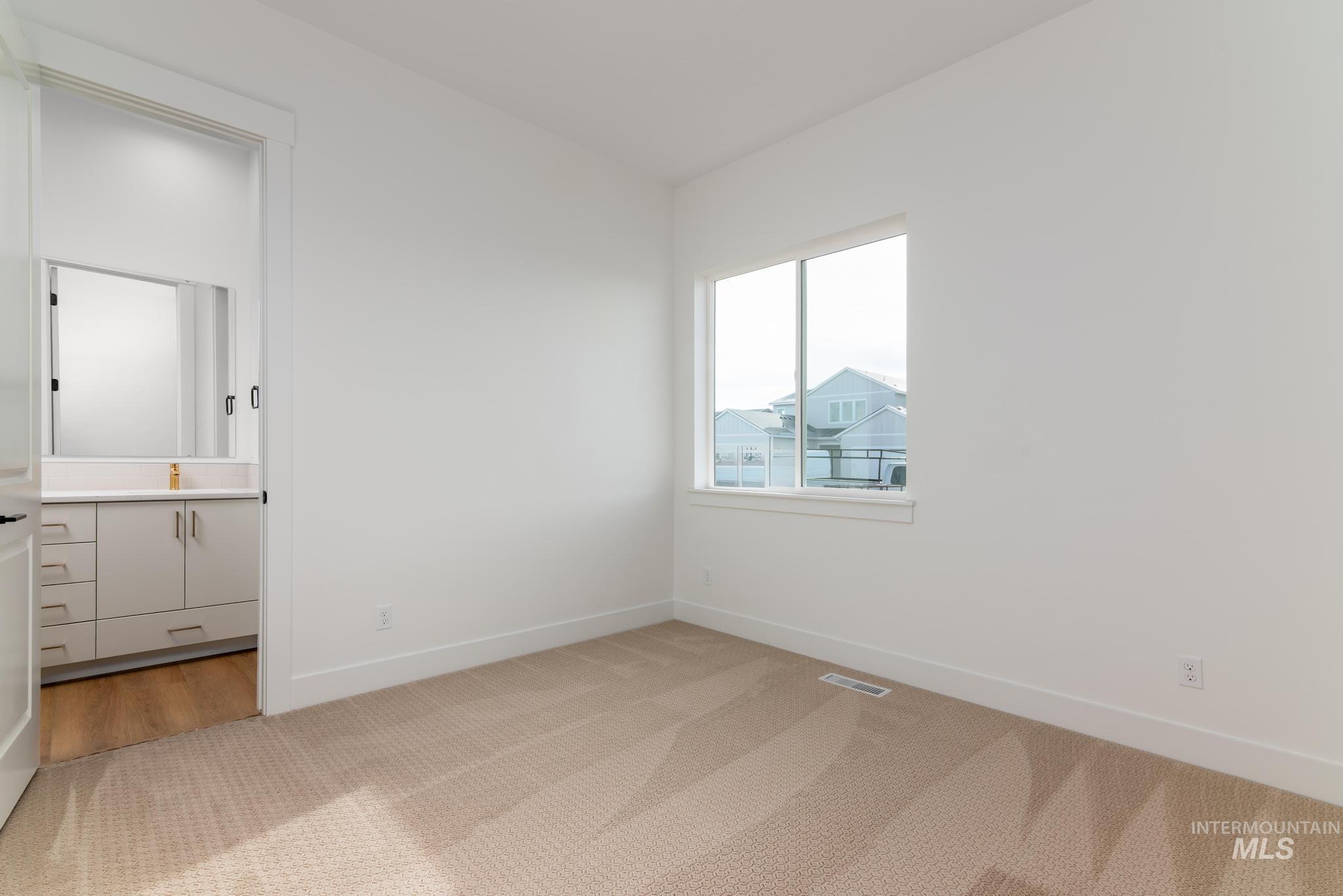 9100 W Moonglade St, Star, Idaho 83669, 4 Bedrooms, 3 Bathrooms, Residential For Sale, Price $709,000,MLS 98974994