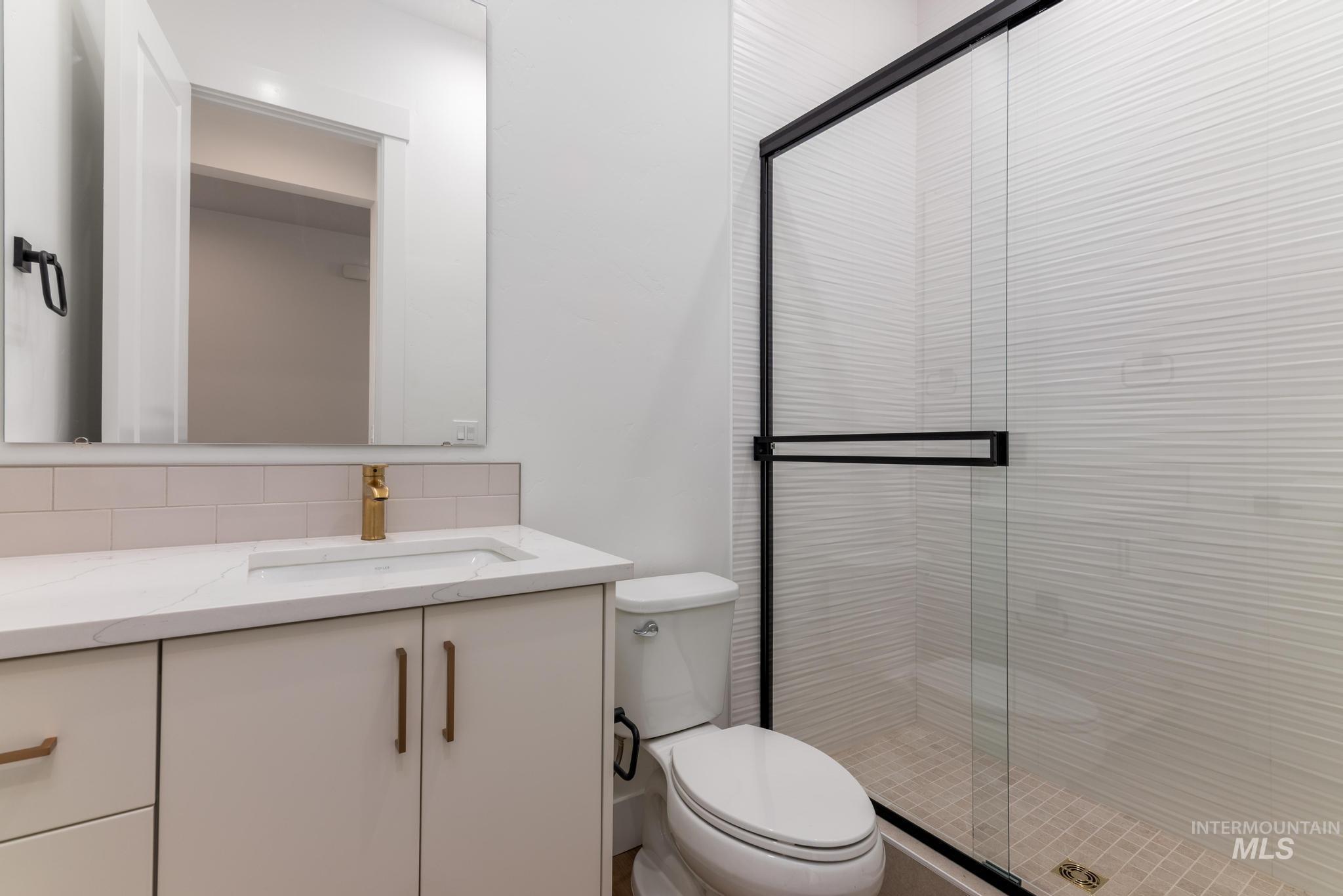 9100 W Moonglade St, Star, Idaho 83669, 4 Bedrooms, 3 Bathrooms, Residential For Sale, Price $709,000,MLS 98974994