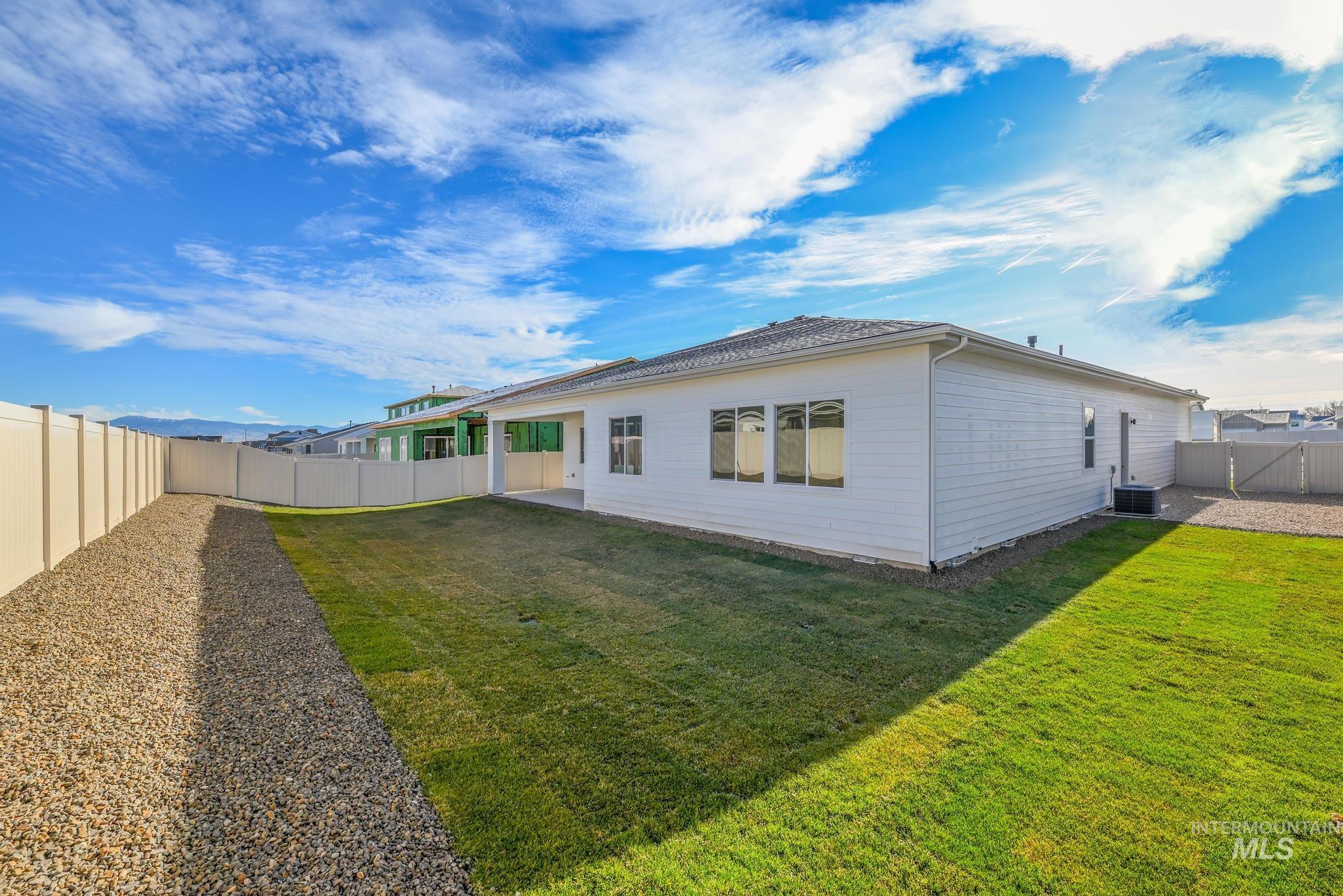 9100 W Moonglade St, Star, Idaho 83669, 4 Bedrooms, 3 Bathrooms, Residential For Sale, Price $709,000,MLS 98974994