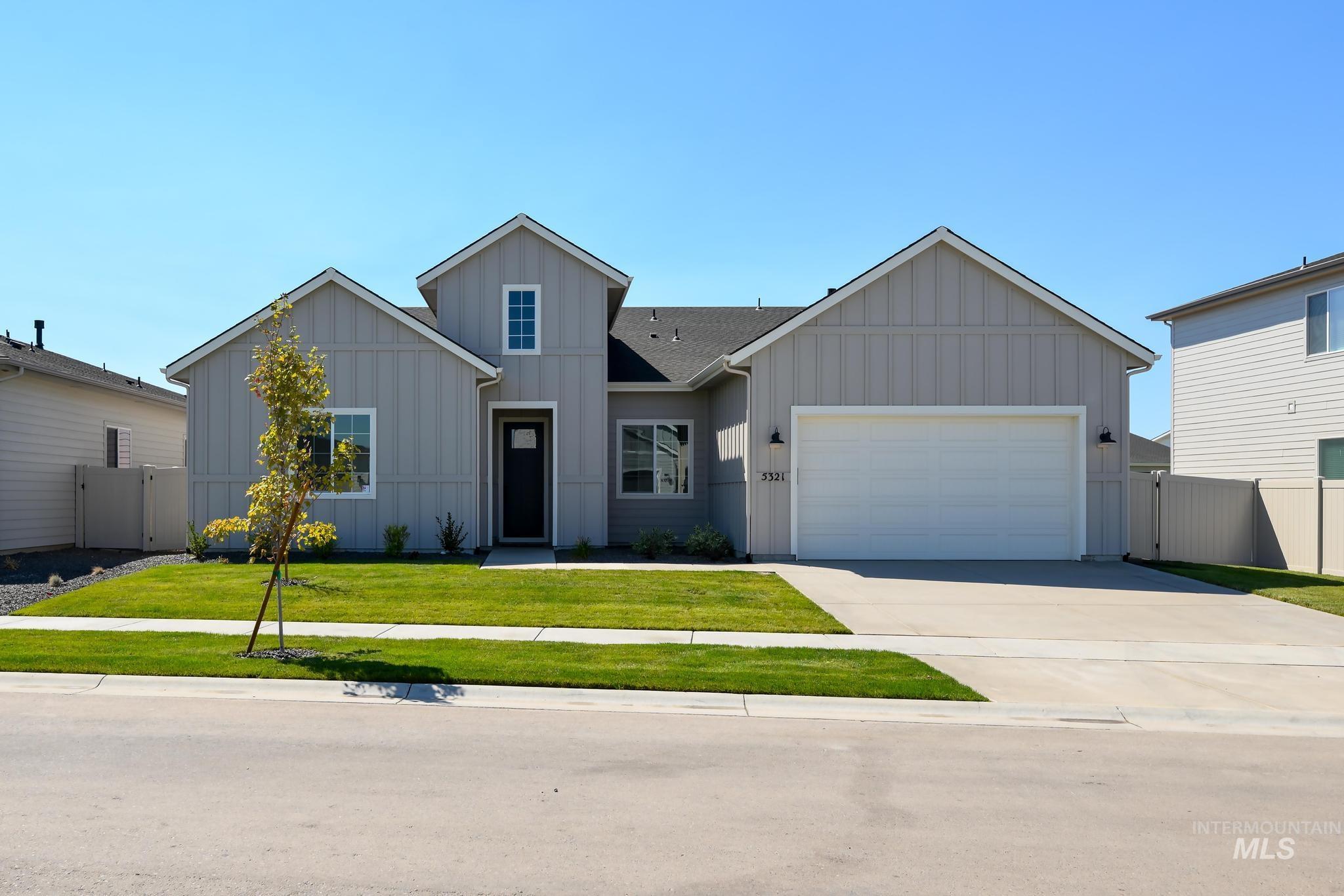 9074 W Moonglade St, Star, Idaho 83669, 4 Bedrooms, 3 Bathrooms, Residential For Sale, Price $709,000,MLS 98974996