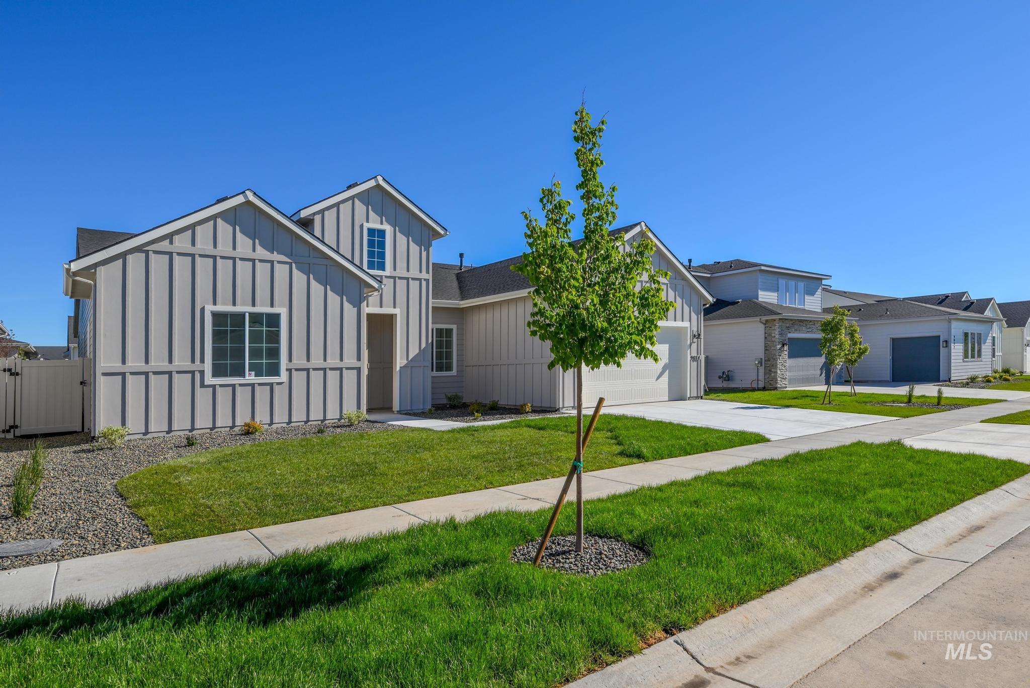 9074 W Moonglade St, Star, Idaho 83669, 4 Bedrooms, 3 Bathrooms, Residential For Sale, Price $709,000,MLS 98974996
