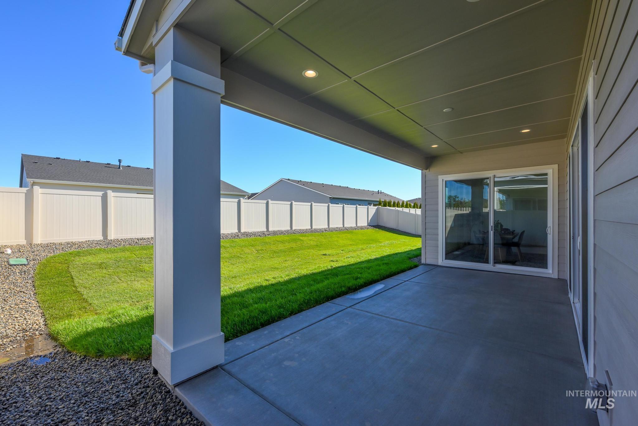 9074 W Moonglade St, Star, Idaho 83669, 4 Bedrooms, 3 Bathrooms, Residential For Sale, Price $709,000,MLS 98974996