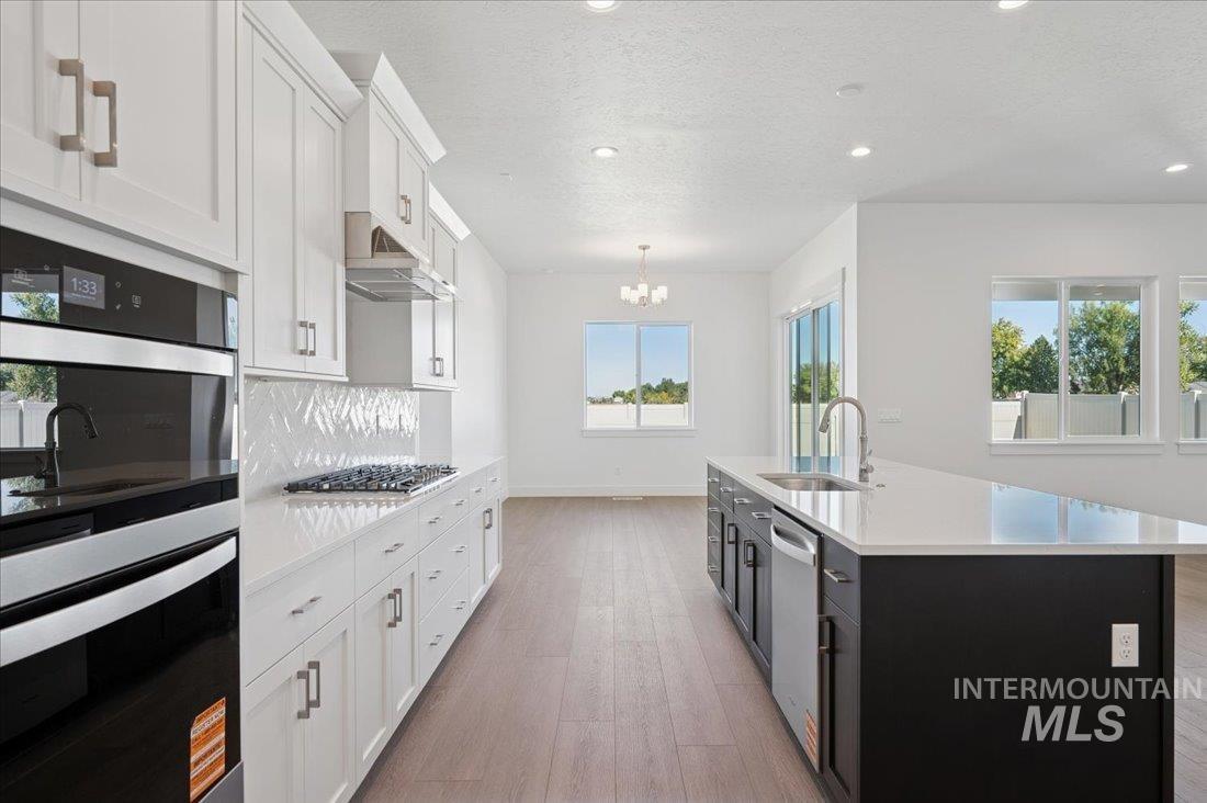 9074 W Moonglade St, Star, Idaho 83669, 4 Bedrooms, 3 Bathrooms, Residential For Sale, Price $709,000,MLS 98974996