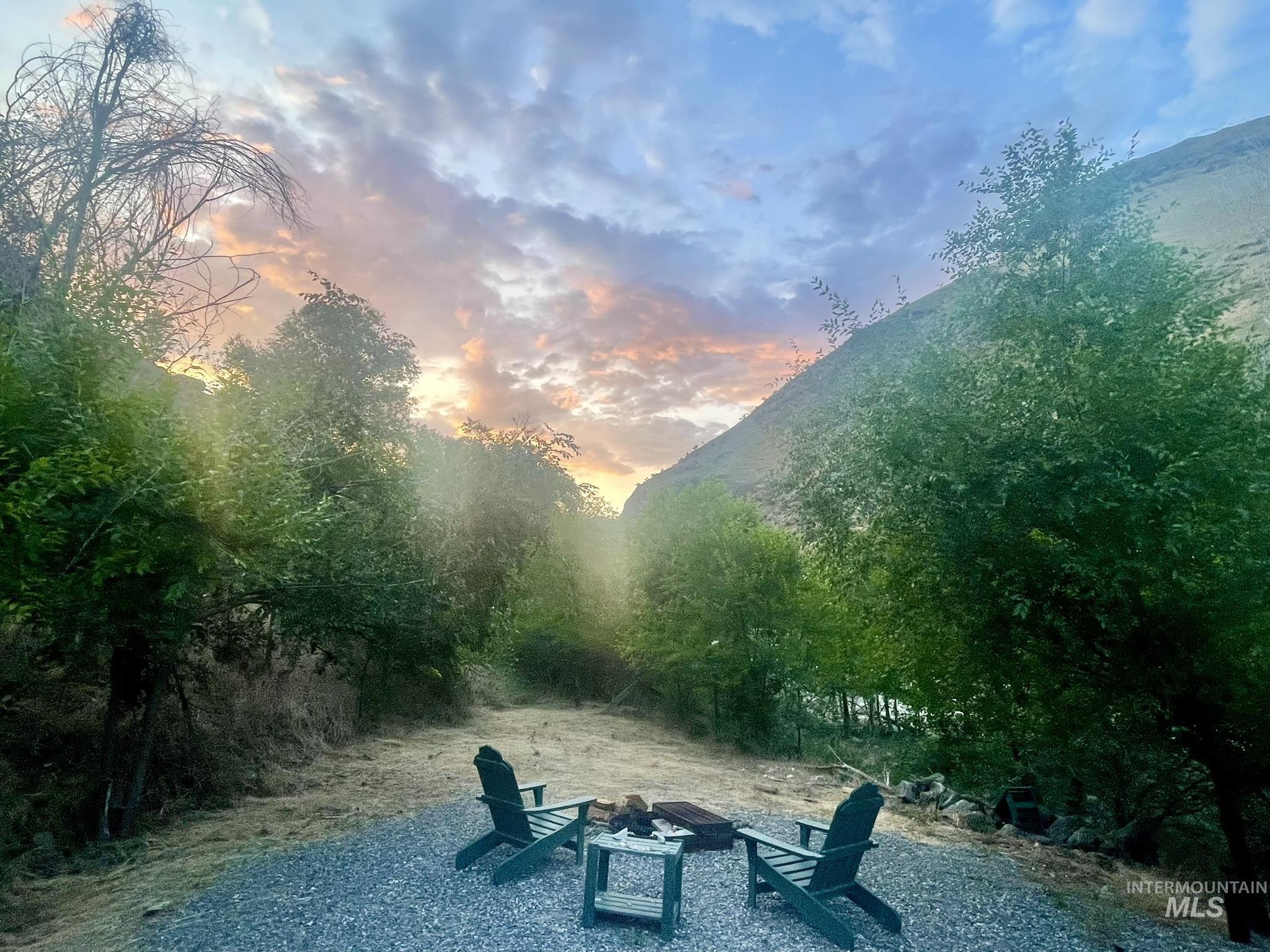 532 Old Pollock Road, Riggins, Idaho 83549, 1 Bedroom, 1 Bathroom, Residential For Sale, Price $450,000,MLS 98974999