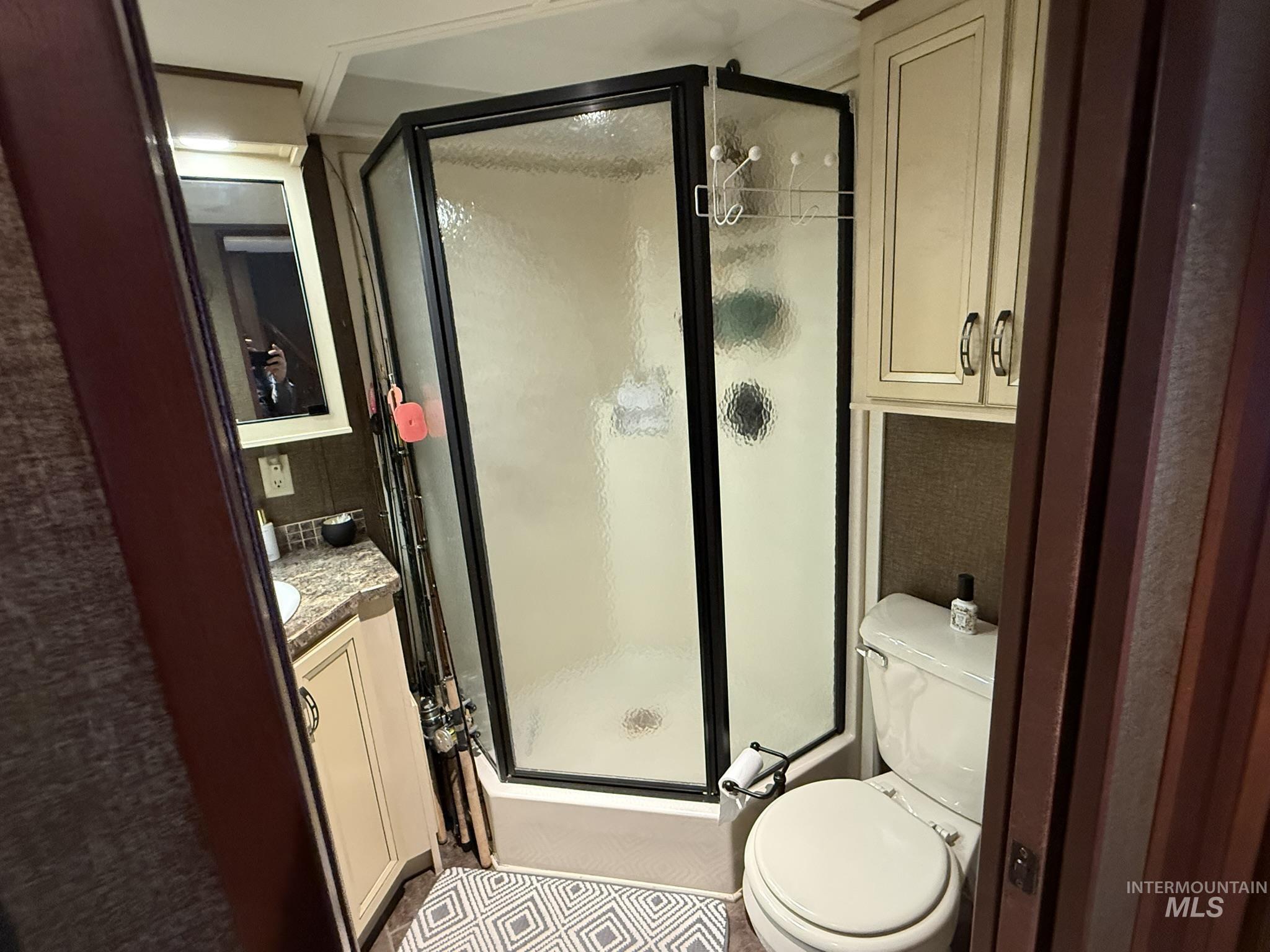 532 Old Pollock Road, Riggins, Idaho 83549, 1 Bedroom, 1 Bathroom, Residential For Sale, Price $450,000,MLS 98974999