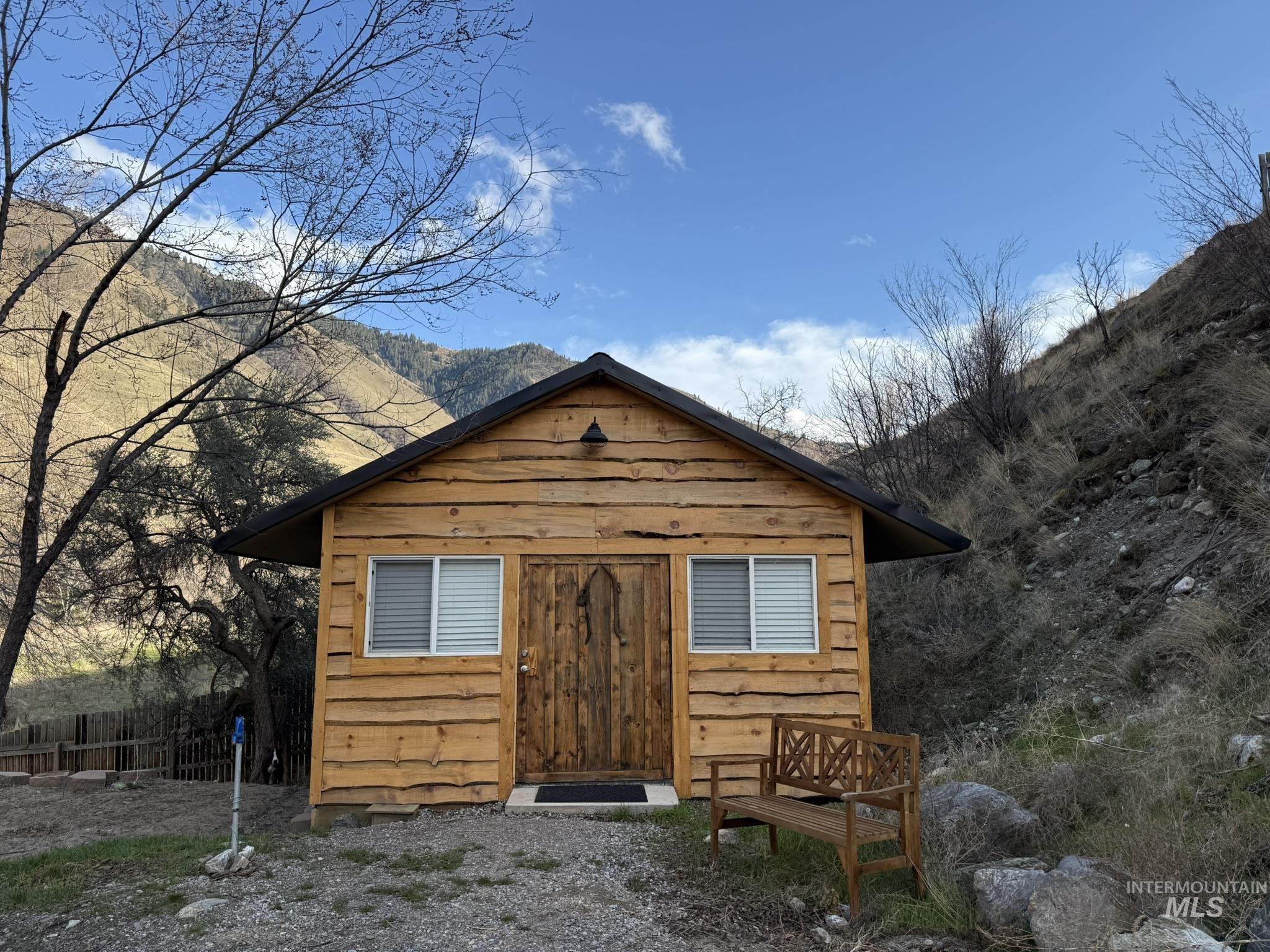 532 Old Pollock Road, Riggins, Idaho 83549, 1 Bedroom, 1 Bathroom, Residential For Sale, Price $450,000,MLS 98974999