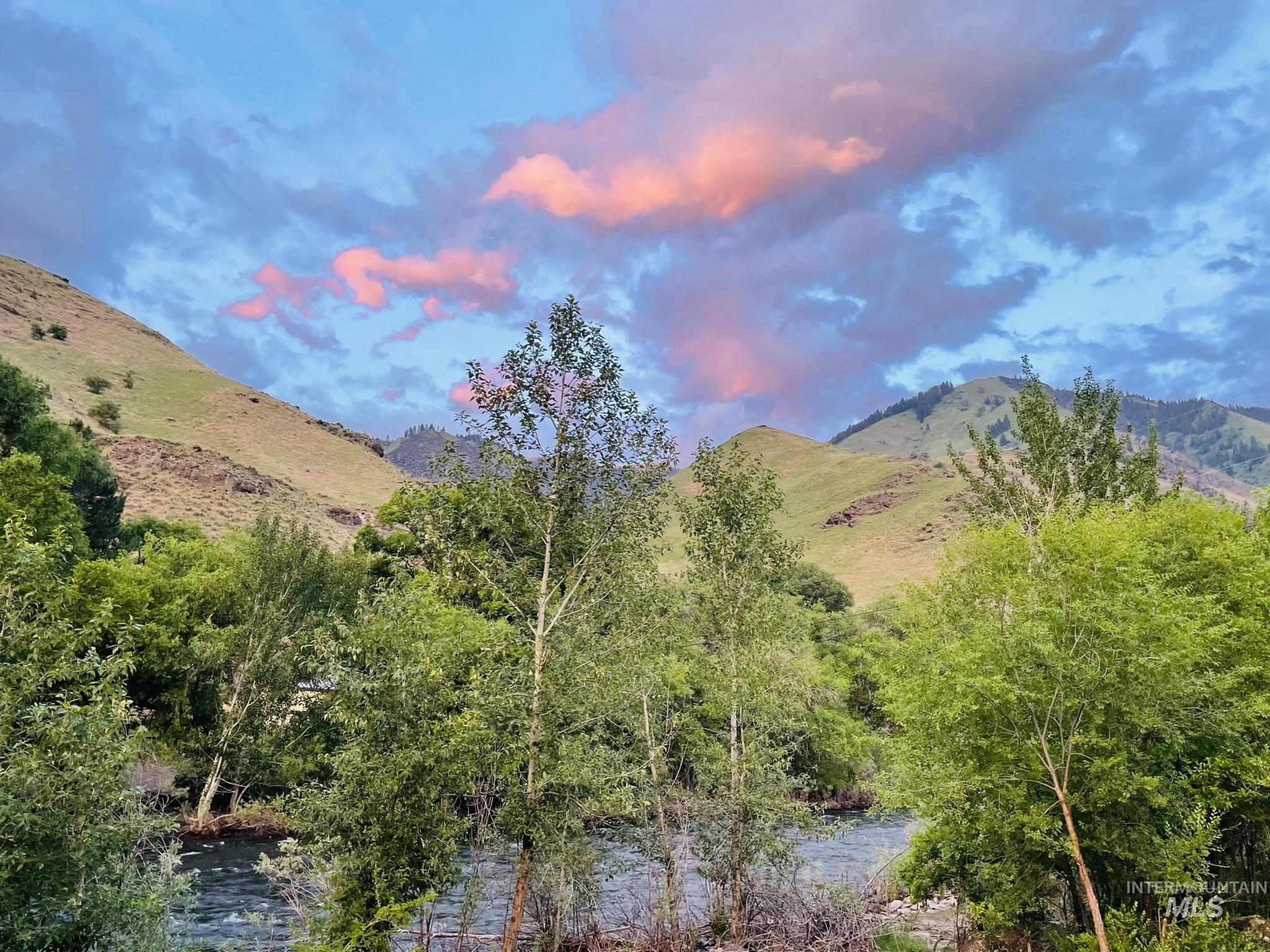 532 Old Pollock Road, Riggins, Idaho 83549, 1 Bedroom, 1 Bathroom, Residential For Sale, Price $450,000,MLS 98974999