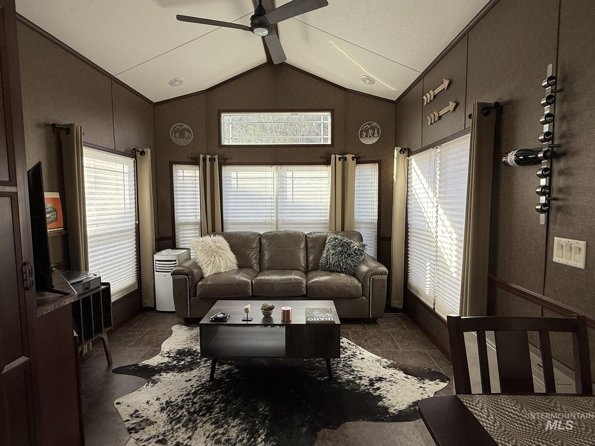 532 Old Pollock Road, Riggins, Idaho 83549, 1 Bedroom, 1 Bathroom, Residential For Sale, Price $450,000,MLS 98974999