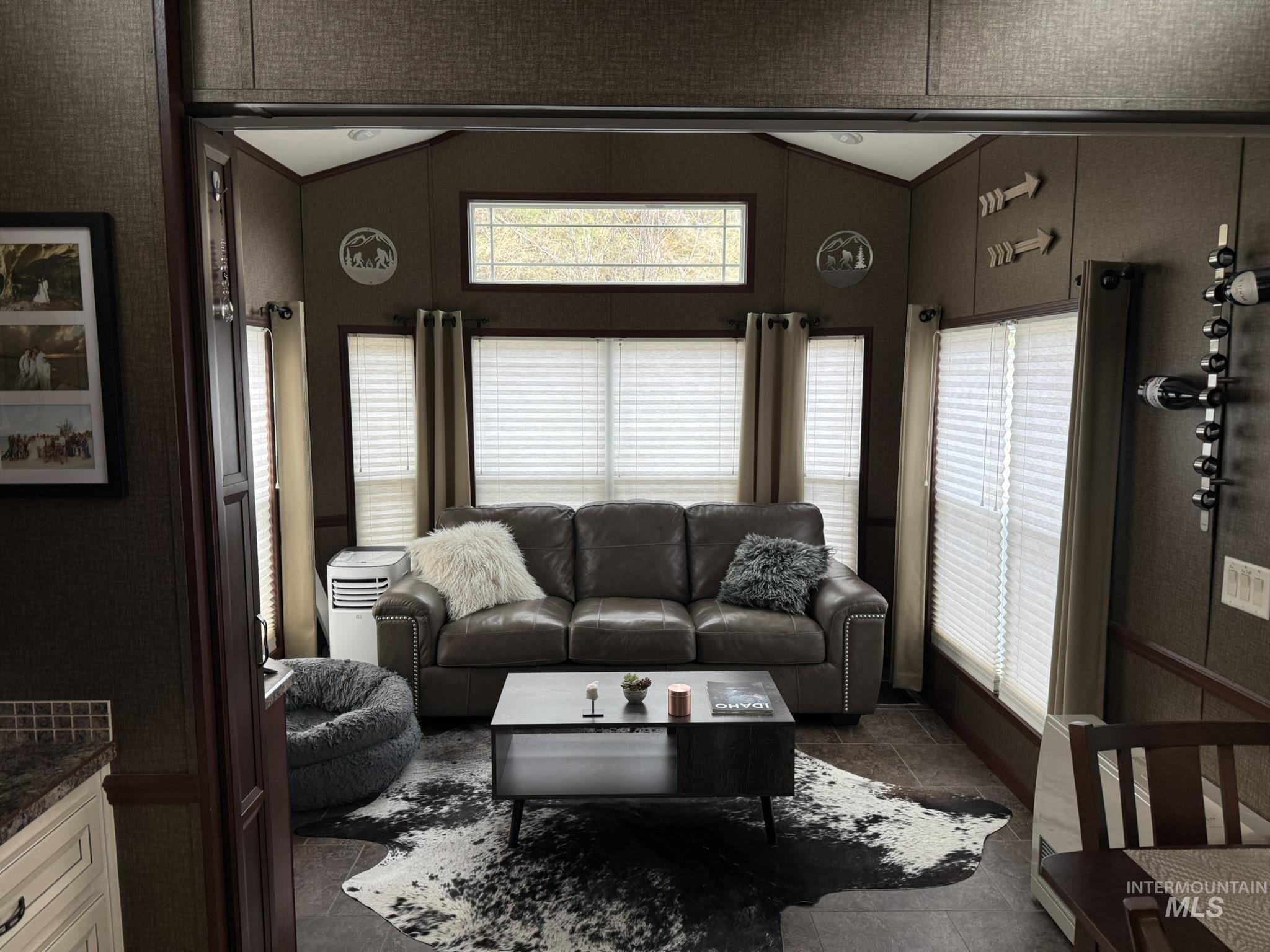 532 Old Pollock Road, Riggins, Idaho 83549, 1 Bedroom, 1 Bathroom, Residential For Sale, Price $450,000,MLS 98974999