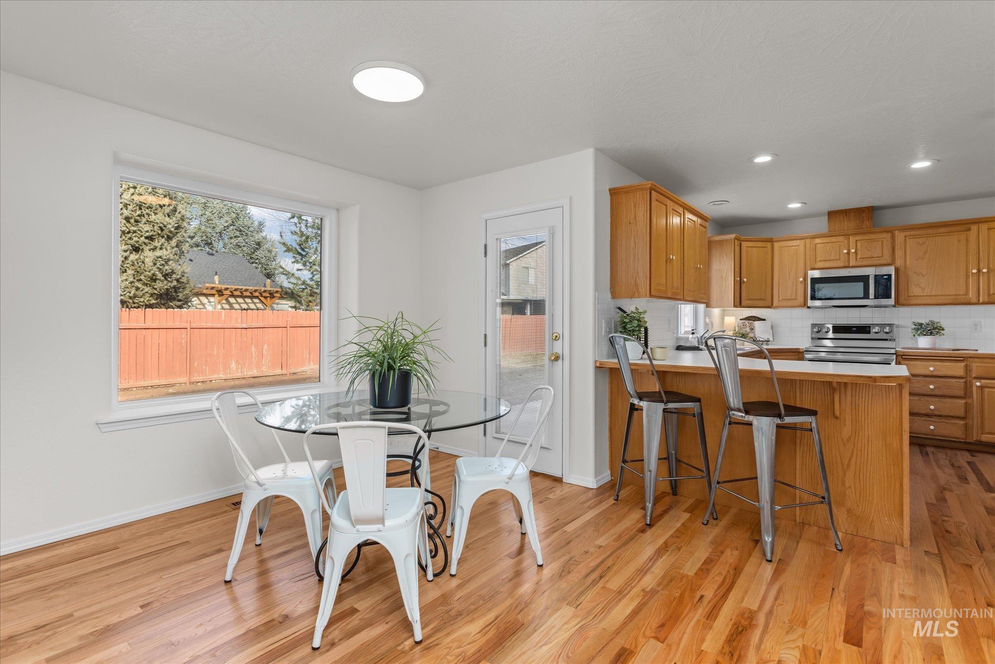 3359 N Summerfield Way, Meridian, Idaho 83646, 4 Bedrooms, 2.5 Bathrooms, Residential For Sale, Price $550,000,MLS 98975000