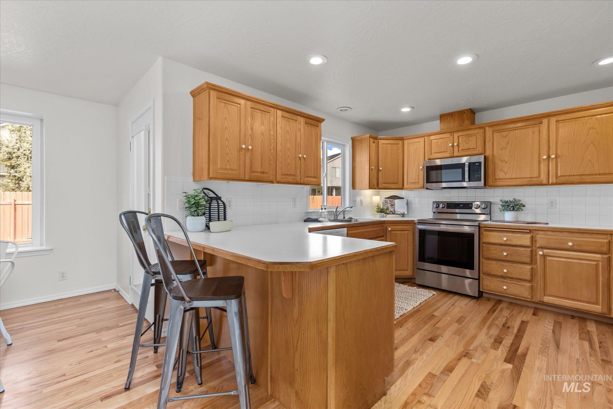 3359 N Summerfield Way, Meridian, Idaho 83646, 4 Bedrooms, 2.5 Bathrooms, Residential For Sale, Price $550,000,MLS 98975000