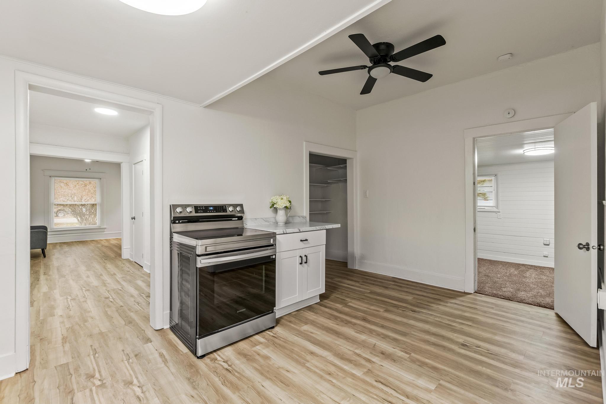 202 E Park Ave, New Plymouth, Idaho 83655, 3 Bedrooms, 1 Bathroom, Residential For Sale, Price $299,900,MLS 98975002