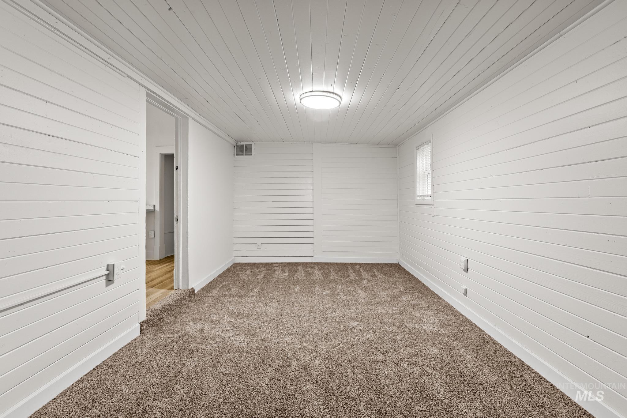 202 E Park Ave, New Plymouth, Idaho 83655, 3 Bedrooms, 1 Bathroom, Residential For Sale, Price $299,900,MLS 98975002