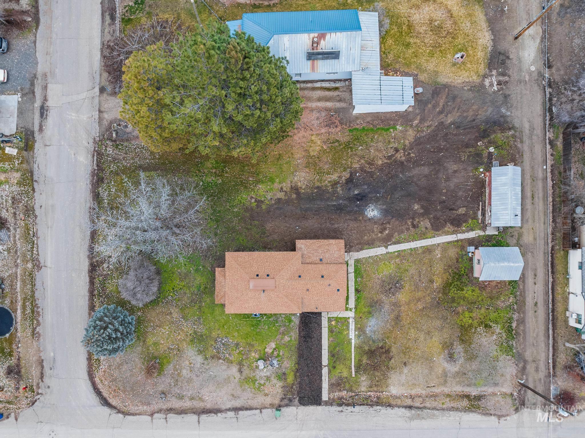 202 E Park Ave, New Plymouth, Idaho 83655, 3 Bedrooms, 1 Bathroom, Residential For Sale, Price $299,900,MLS 98975002