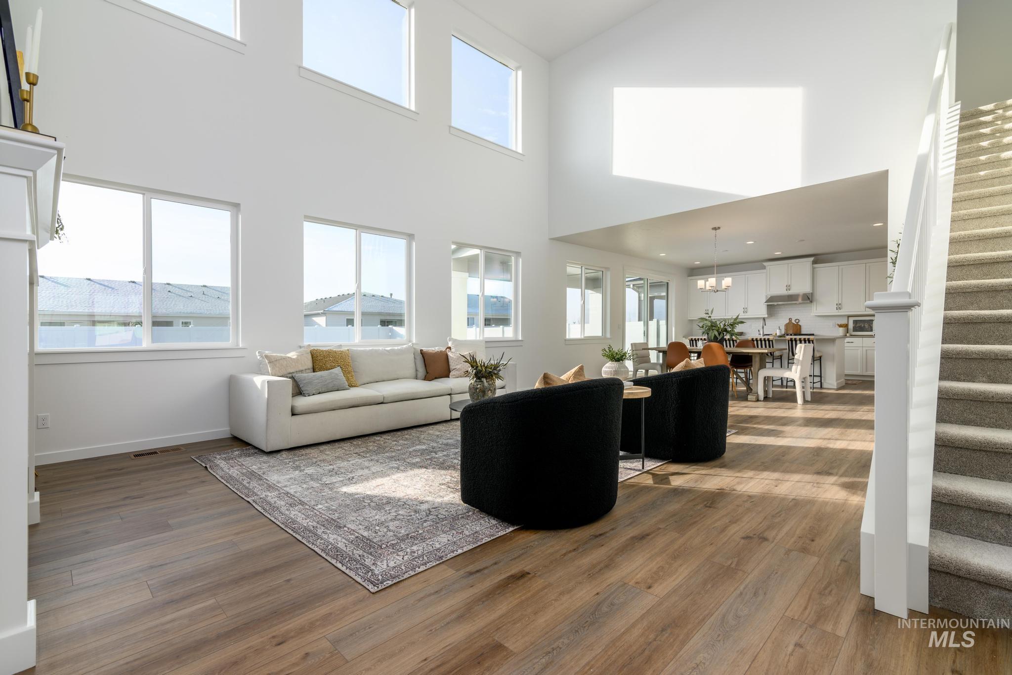 855 W Bay St, Middleton, Idaho 83644, 5 Bedrooms, 4 Bathrooms, Residential For Sale, Price $574,000,MLS 98975007