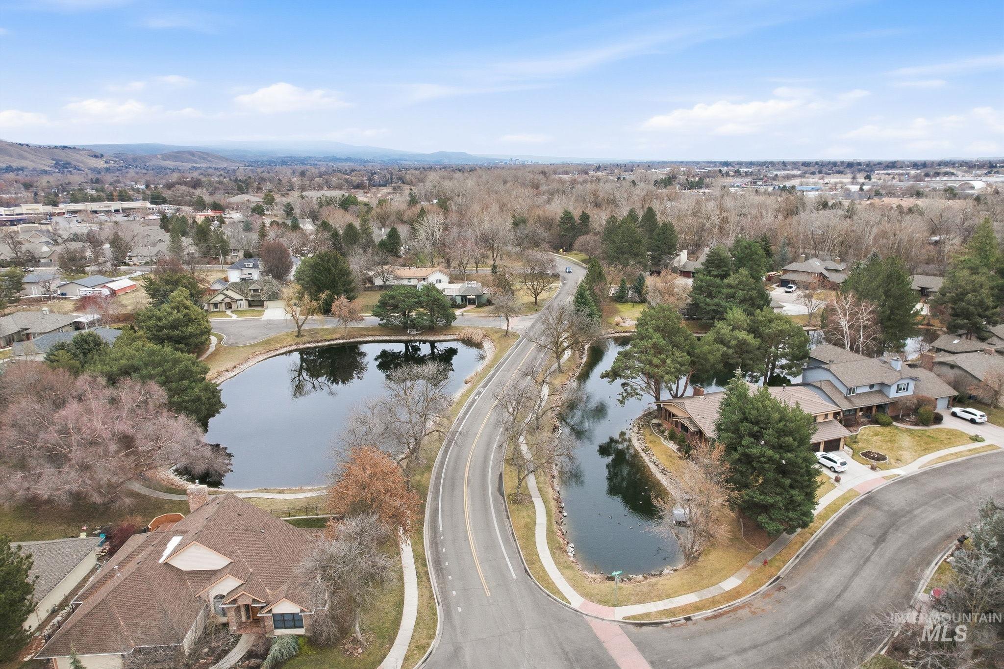 5125 N Riverfront Dr., Garden City, Idaho 83714, 4 Bedrooms, 3 Bathrooms, Residential For Sale, Price $900,000,MLS 98975009