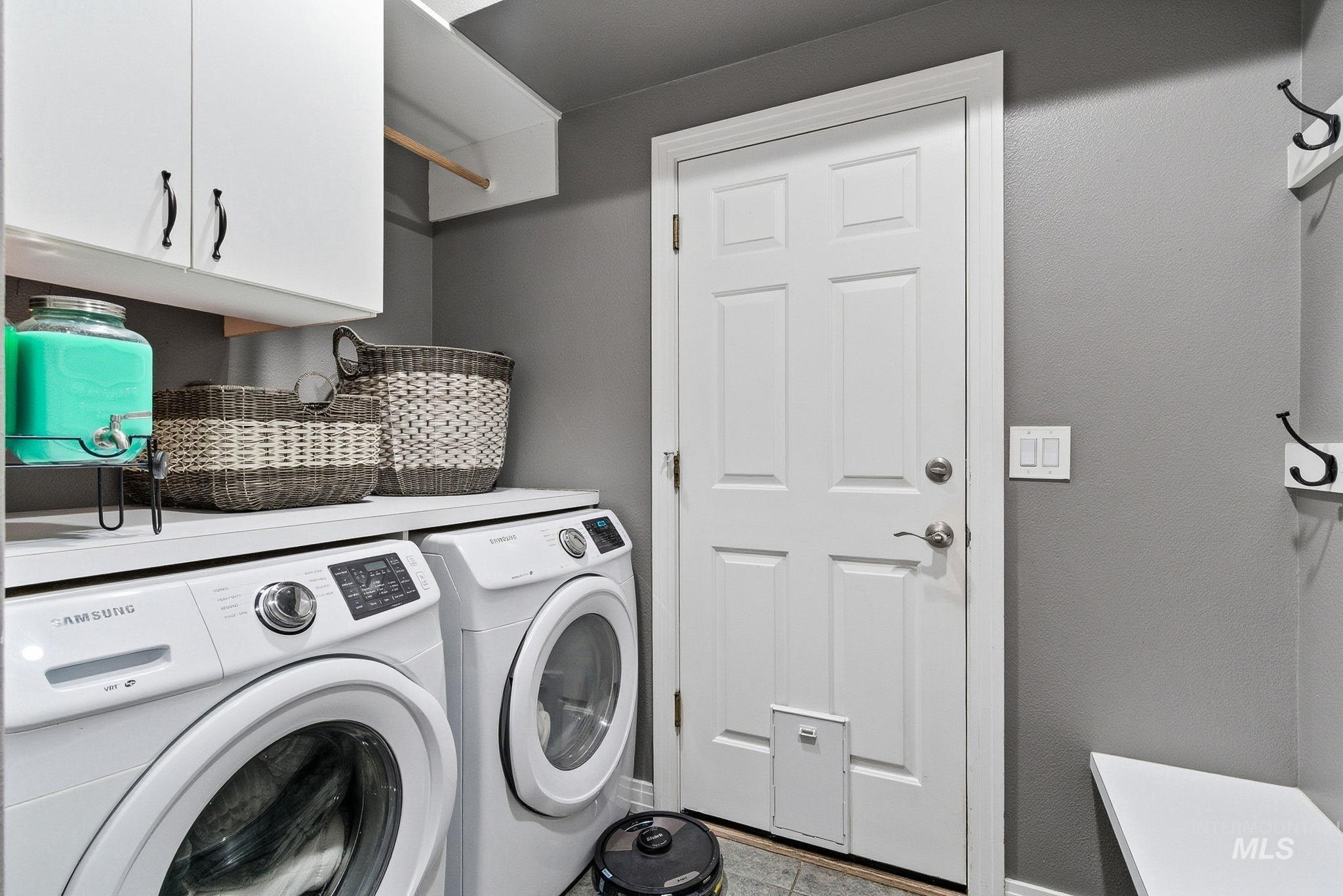 5125 N Riverfront Dr., Garden City, Idaho 83714, 4 Bedrooms, 3 Bathrooms, Residential For Sale, Price $900,000,MLS 98975009