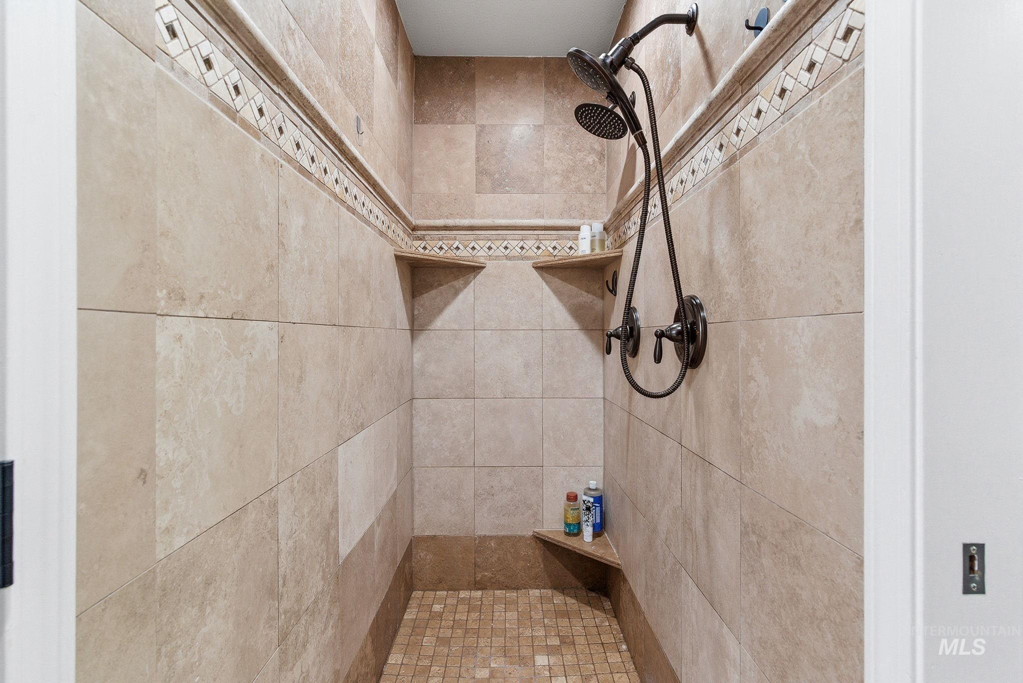 5125 N Riverfront Dr., Garden City, Idaho 83714, 4 Bedrooms, 3 Bathrooms, Residential For Sale, Price $900,000,MLS 98975009