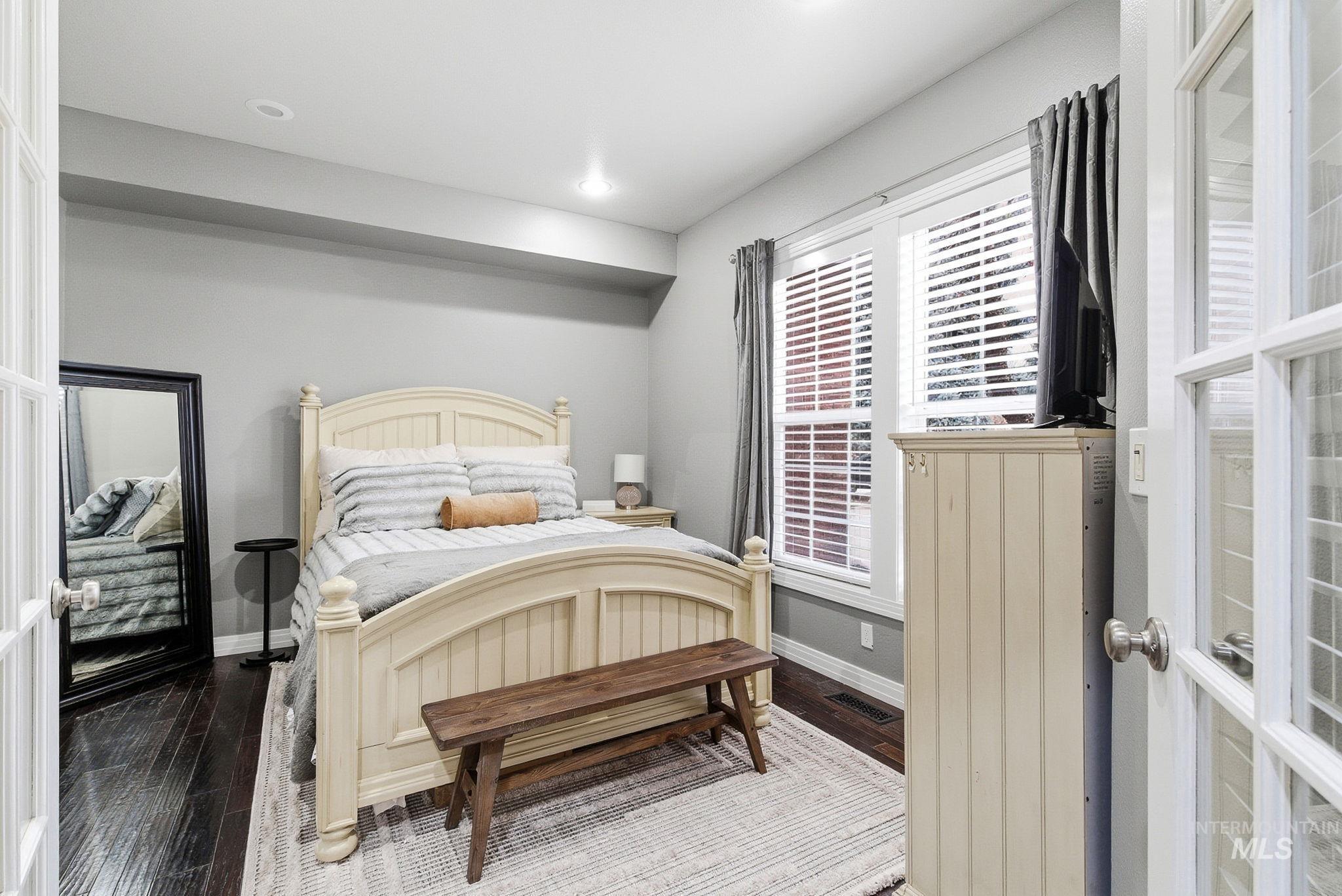 5125 N Riverfront Dr., Garden City, Idaho 83714, 4 Bedrooms, 3 Bathrooms, Residential For Sale, Price $900,000,MLS 98975009