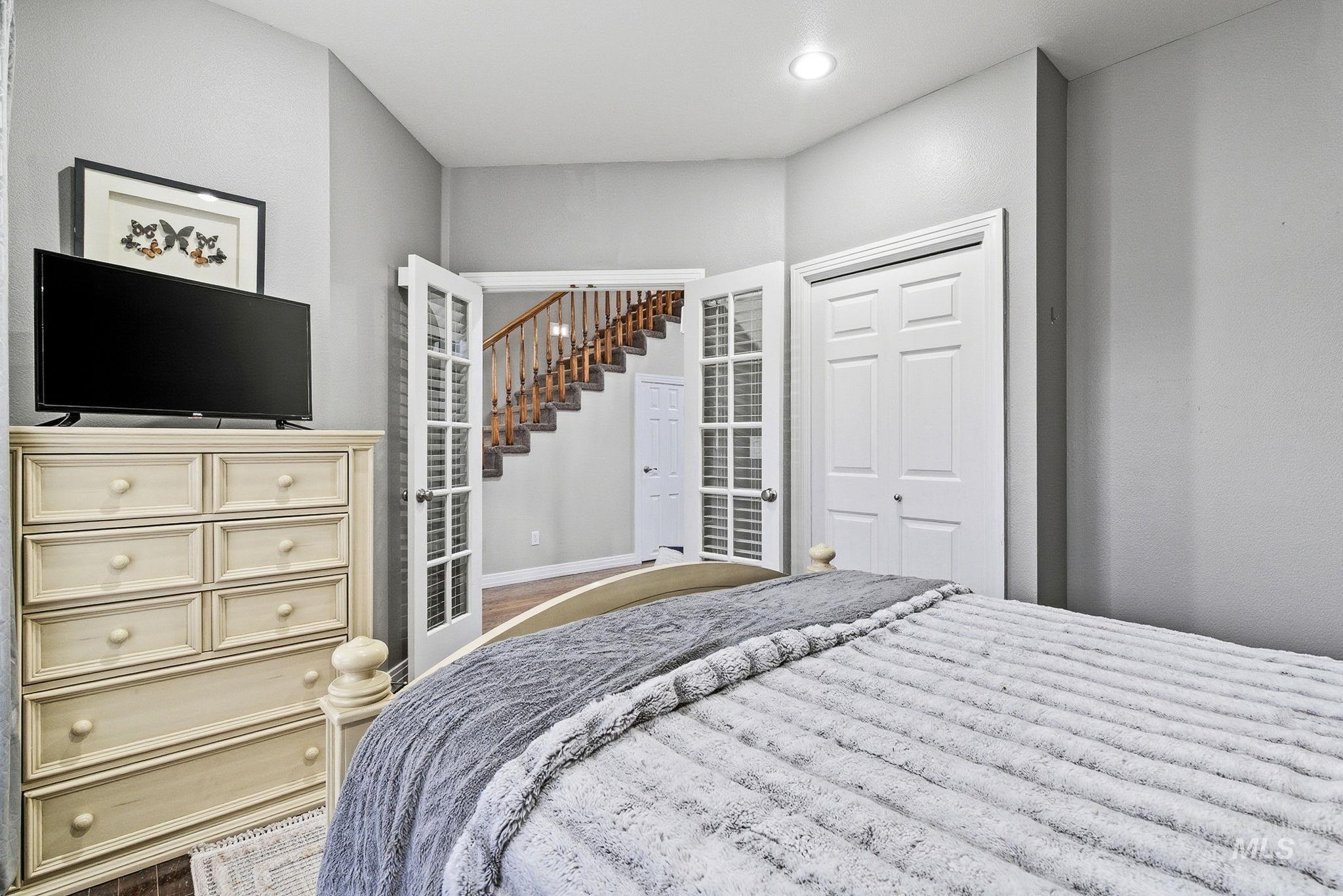 5125 N Riverfront Dr., Garden City, Idaho 83714, 4 Bedrooms, 3 Bathrooms, Residential For Sale, Price $900,000,MLS 98975009