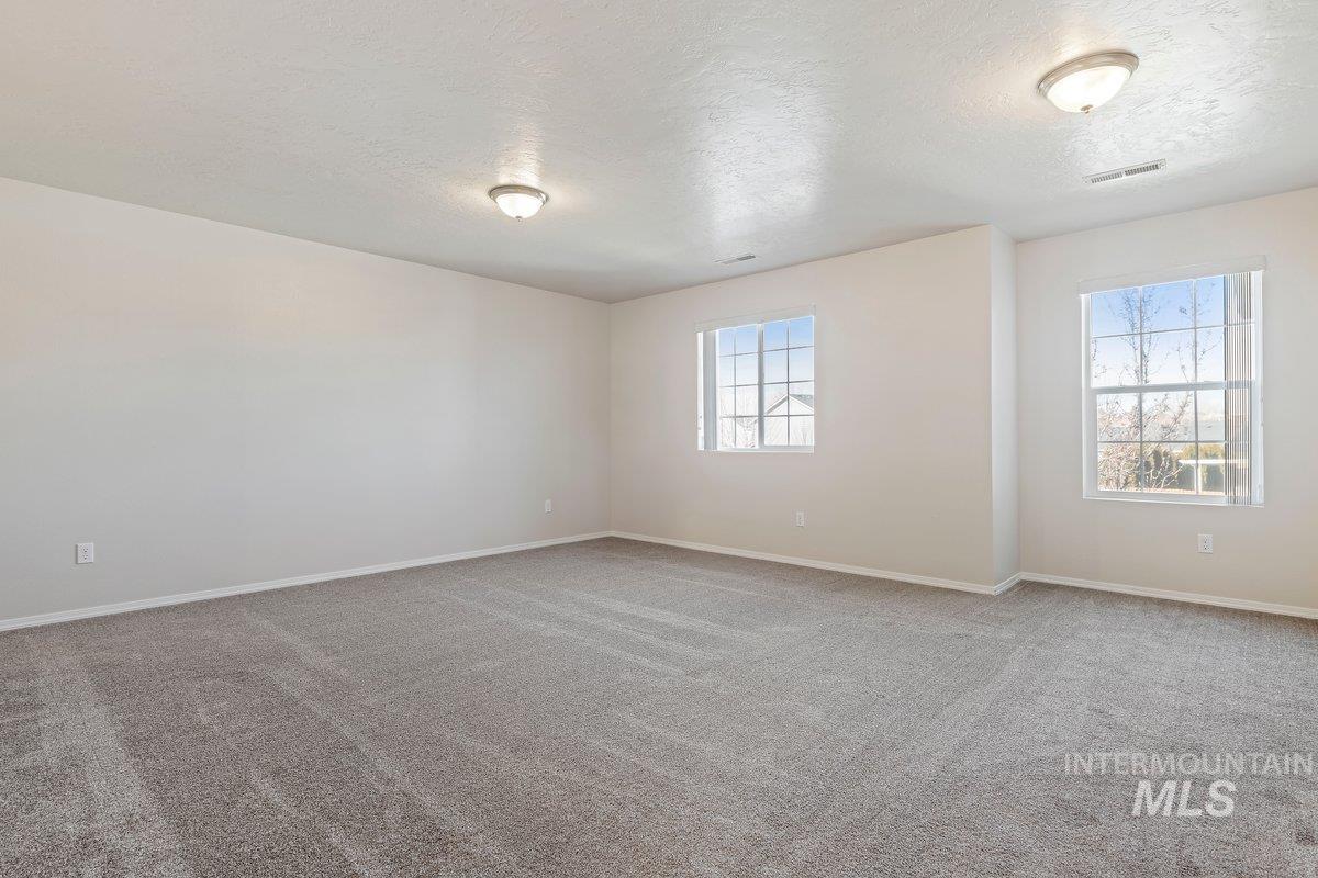 1555 Condor Drive, Middleton, Idaho 83644, 5 Bedrooms, 2.5 Bathrooms, Residential For Sale, Price $550,000,MLS 98975010