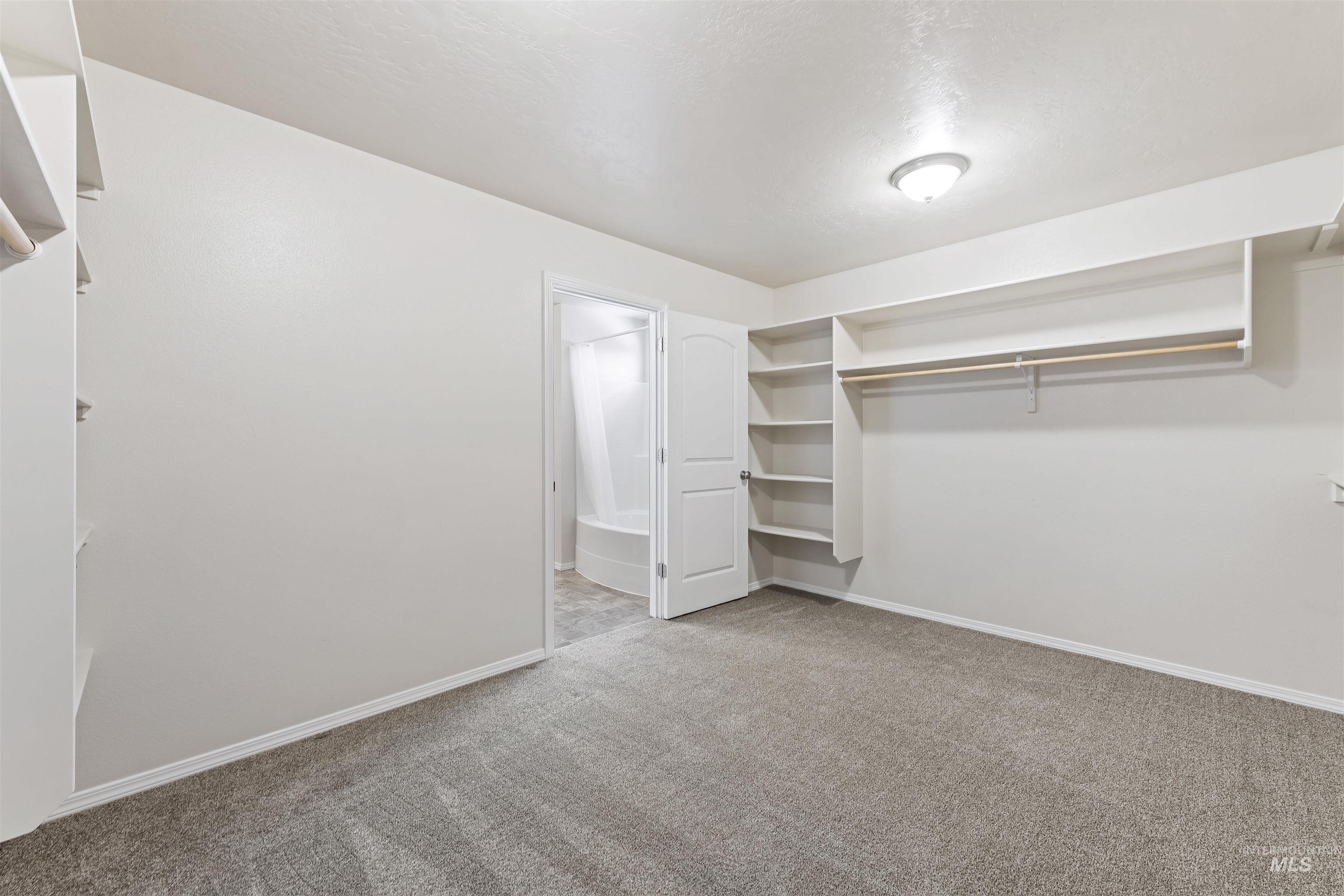 1555 Condor Drive, Middleton, Idaho 83644, 5 Bedrooms, 2.5 Bathrooms, Residential For Sale, Price $550,000, 98975010