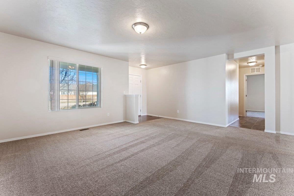 1555 Condor Drive, Middleton, Idaho 83644, 5 Bedrooms, 2.5 Bathrooms, Residential For Sale, Price $550,000,MLS 98975010