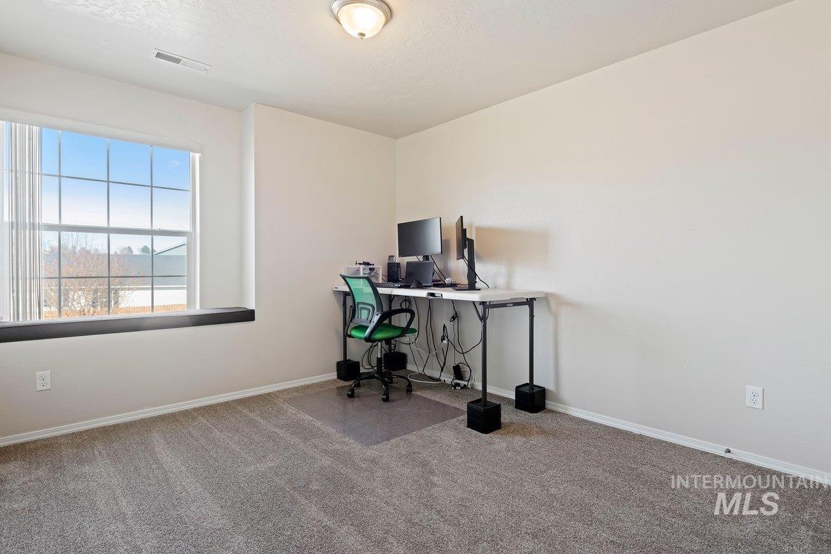 1555 Condor Drive, Middleton, Idaho 83644, 5 Bedrooms, 2.5 Bathrooms, Residential For Sale, Price $550,000, 98975010