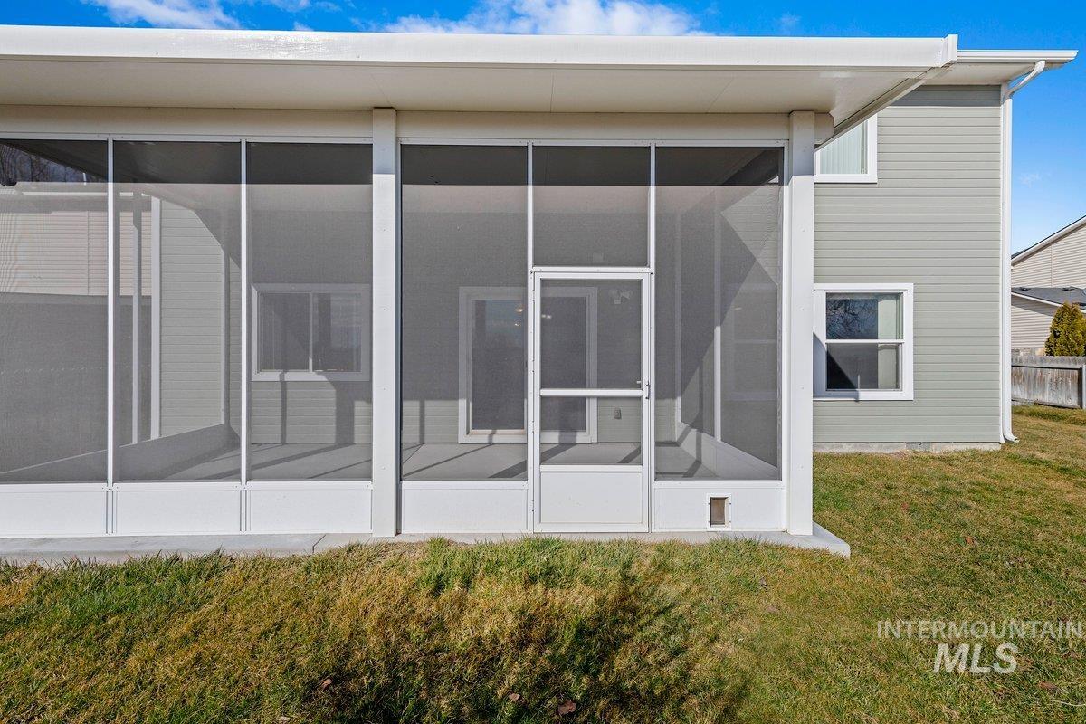 1555 Condor Drive, Middleton, Idaho 83644, 5 Bedrooms, 2.5 Bathrooms, Residential For Sale, Price $550,000,MLS 98975010