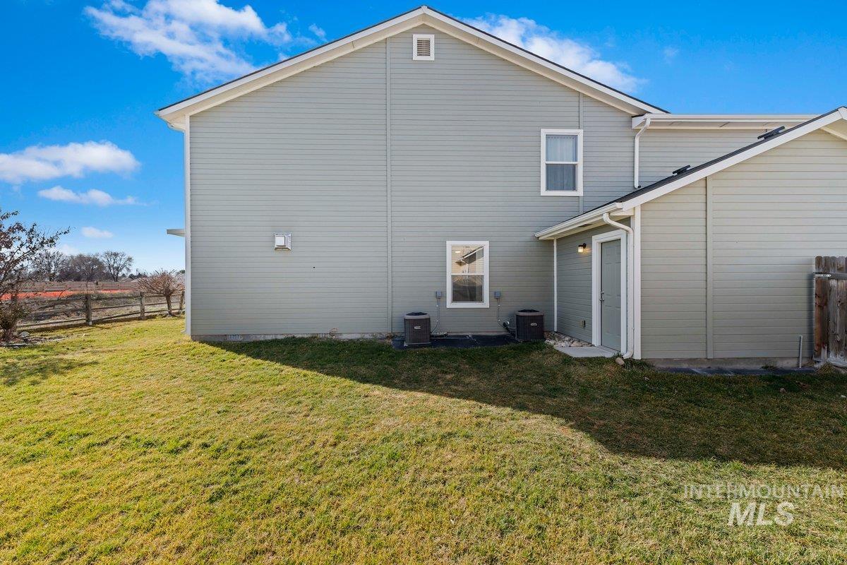 1555 Condor Drive, Middleton, Idaho 83644, 5 Bedrooms, 2.5 Bathrooms, Residential For Sale, Price $550,000,MLS 98975010