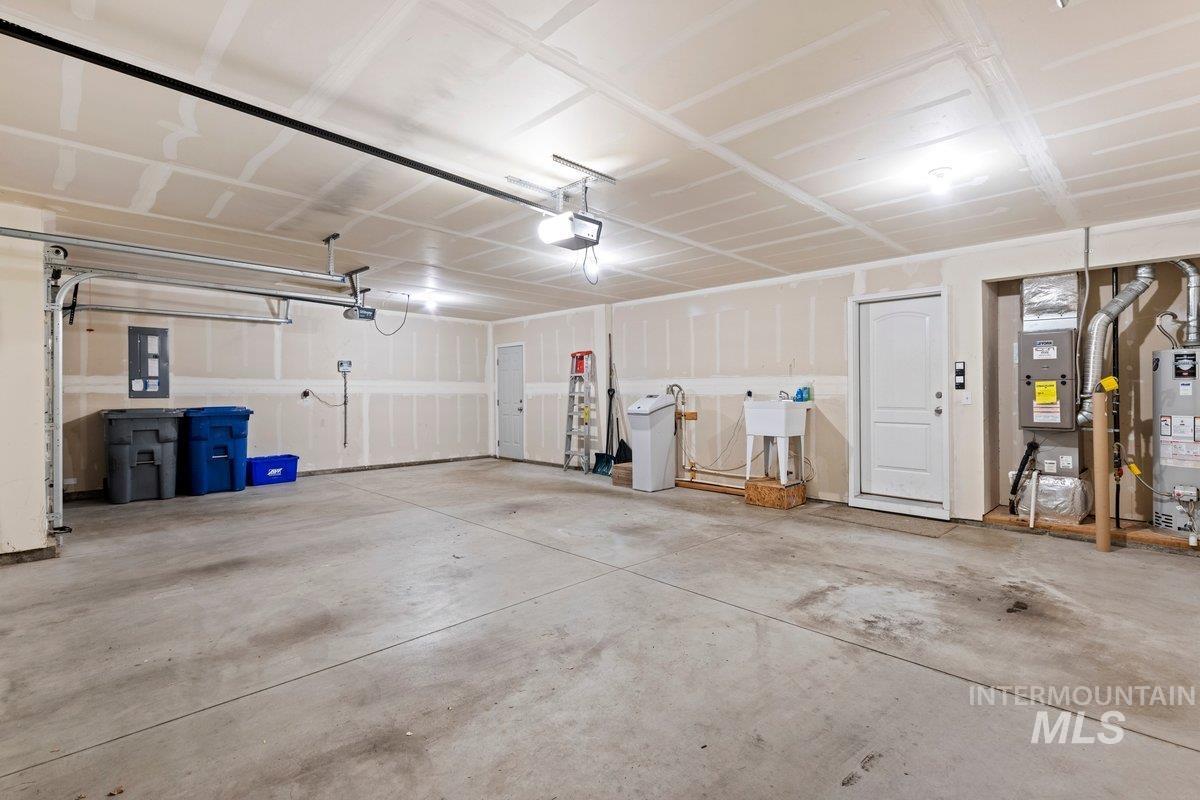 1555 Condor Drive, Middleton, Idaho 83644, 5 Bedrooms, 2.5 Bathrooms, Residential For Sale, Price $550,000, 98975010