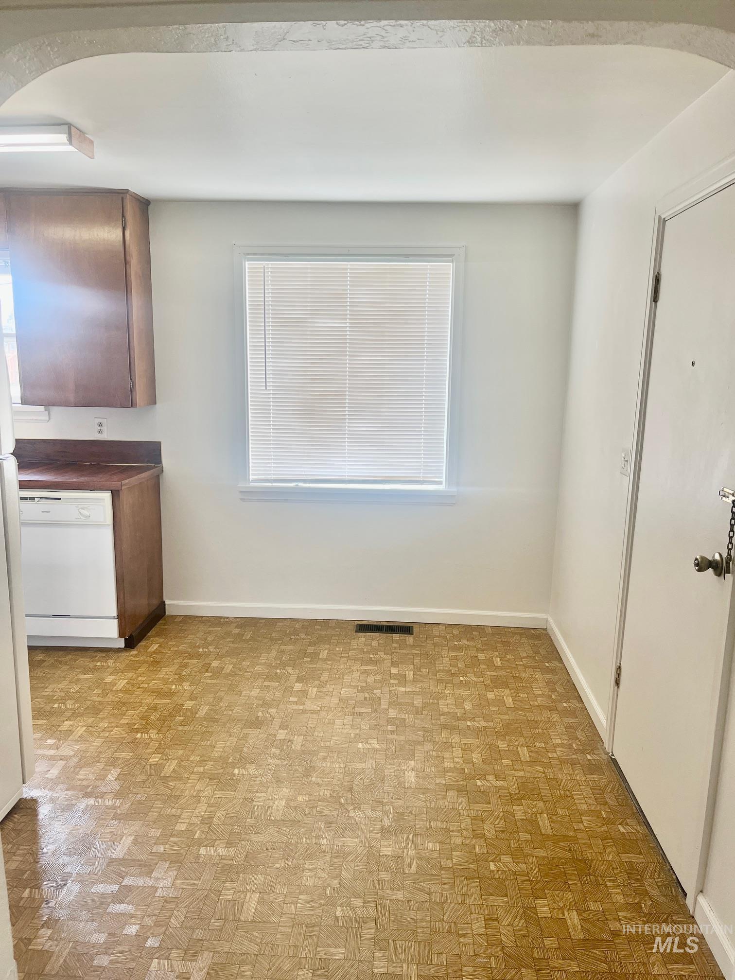 215 S Fern St, Nampa, Idaho 83686, 2 Bedrooms, 1 Bathroom, Residential For Sale, Price $295,000,MLS 98975012